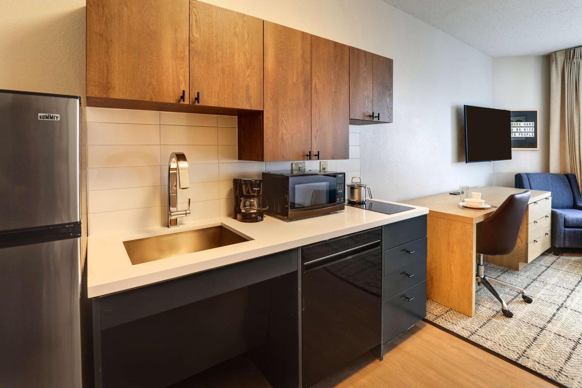 Sonesta Simply Suites Miami Airport Doral photo 33