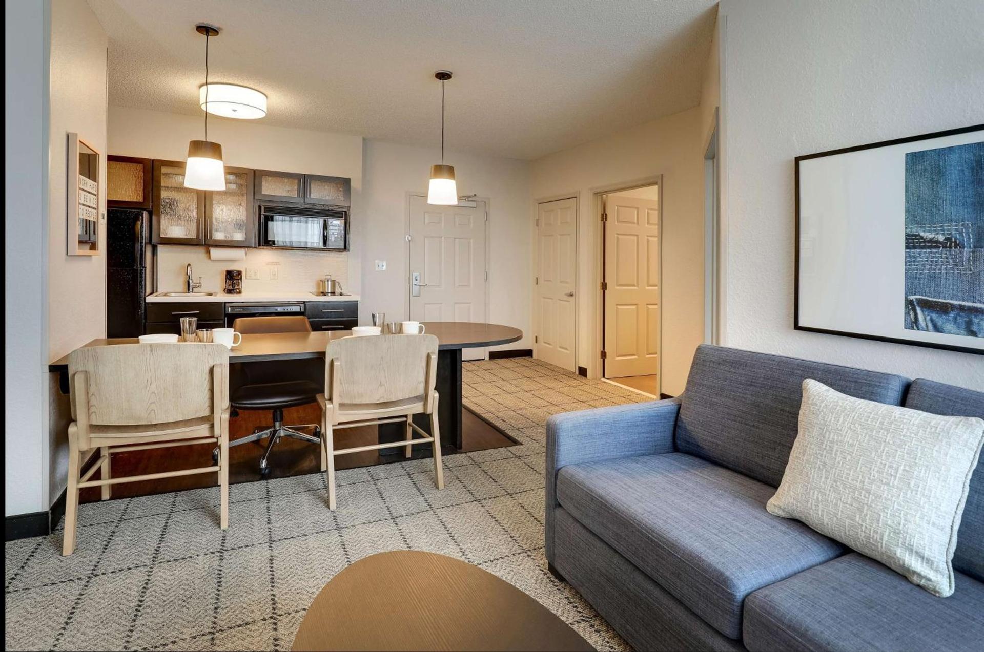 Sonesta Simply Suites Miami Airport Doral photo 34