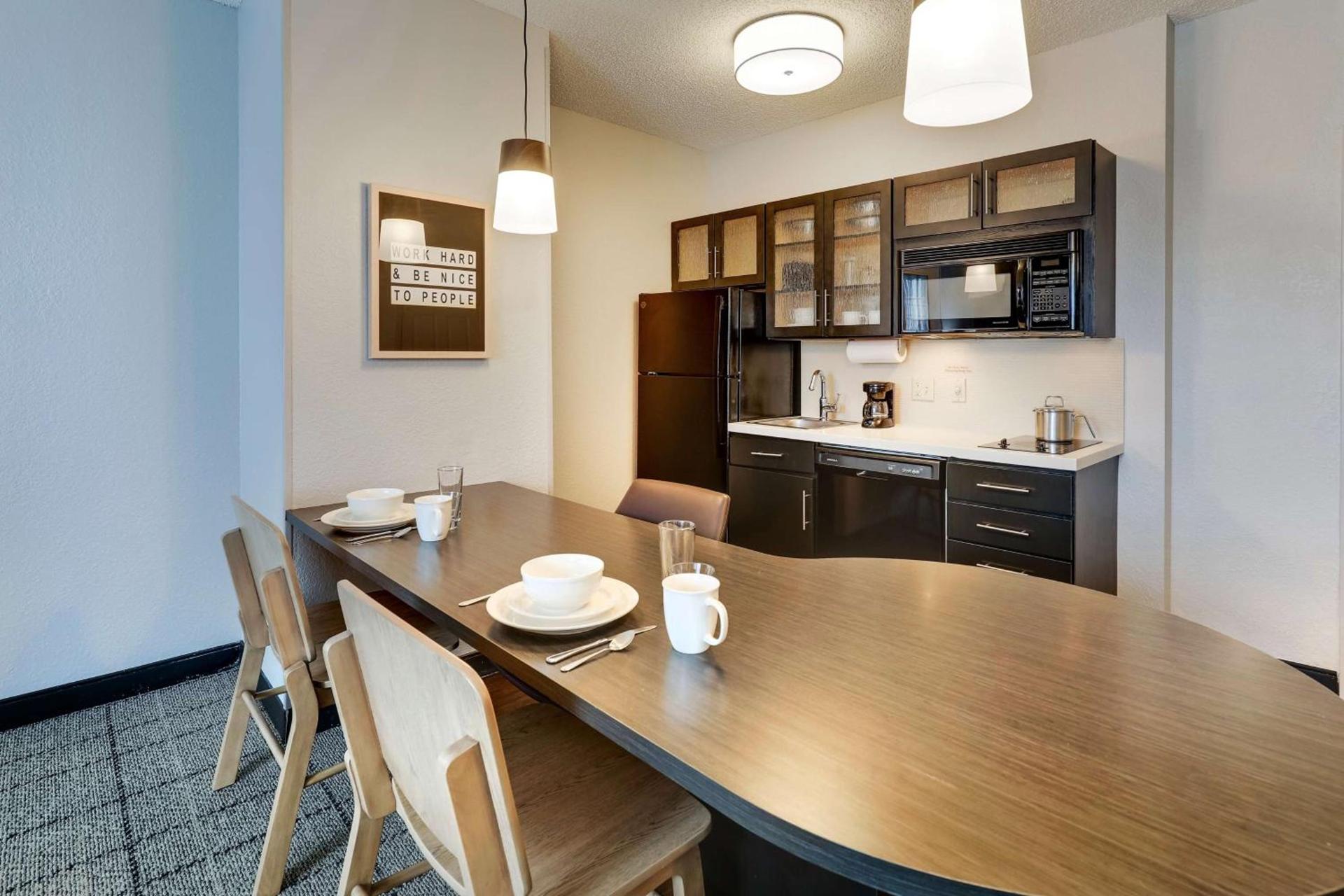 Sonesta Simply Suites Miami Airport Doral photo 35