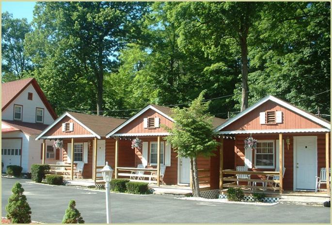 Seven Dwarfs Motel & Cabins photo 36