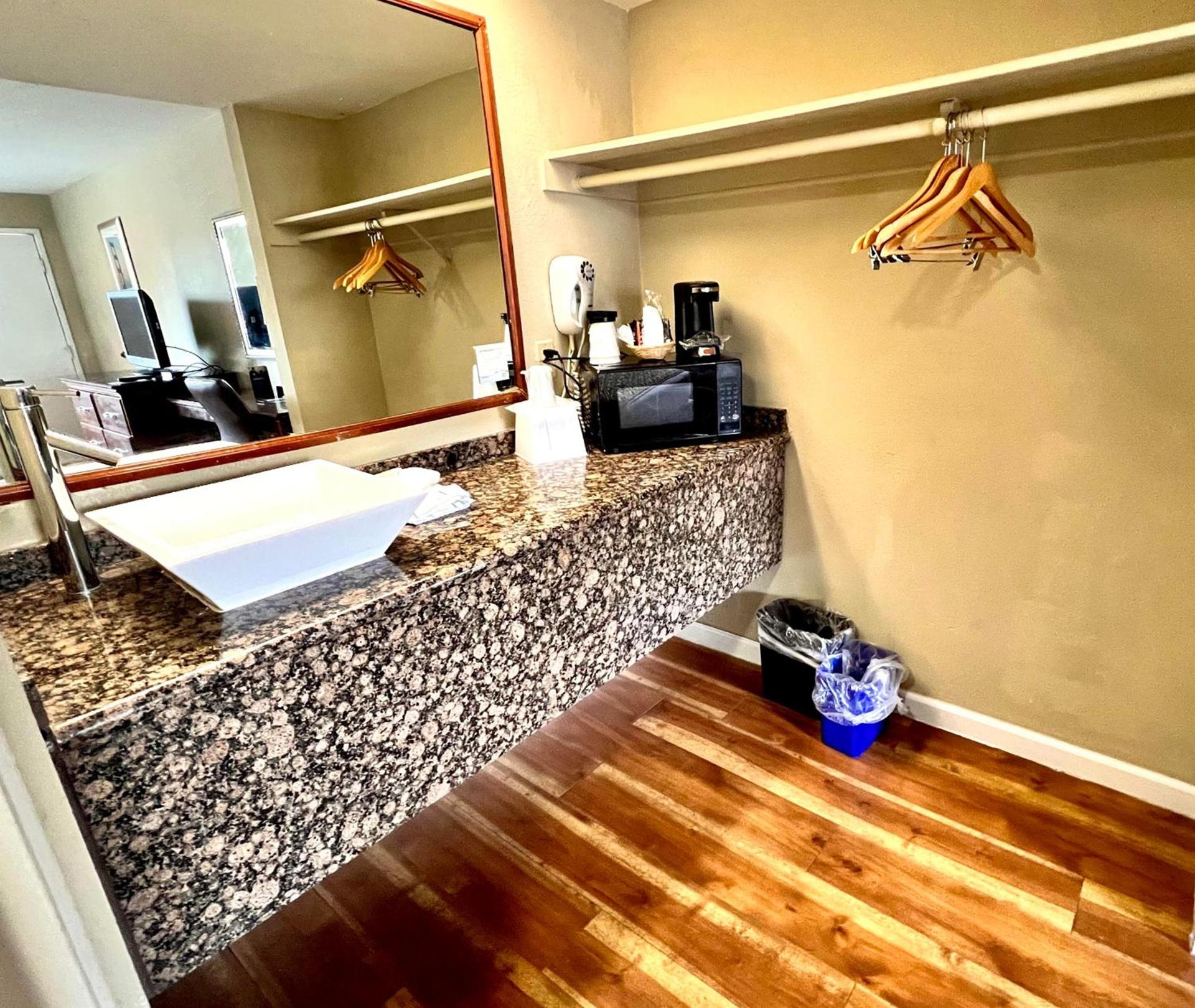 Travelodge by Wyndham Reno photo 47