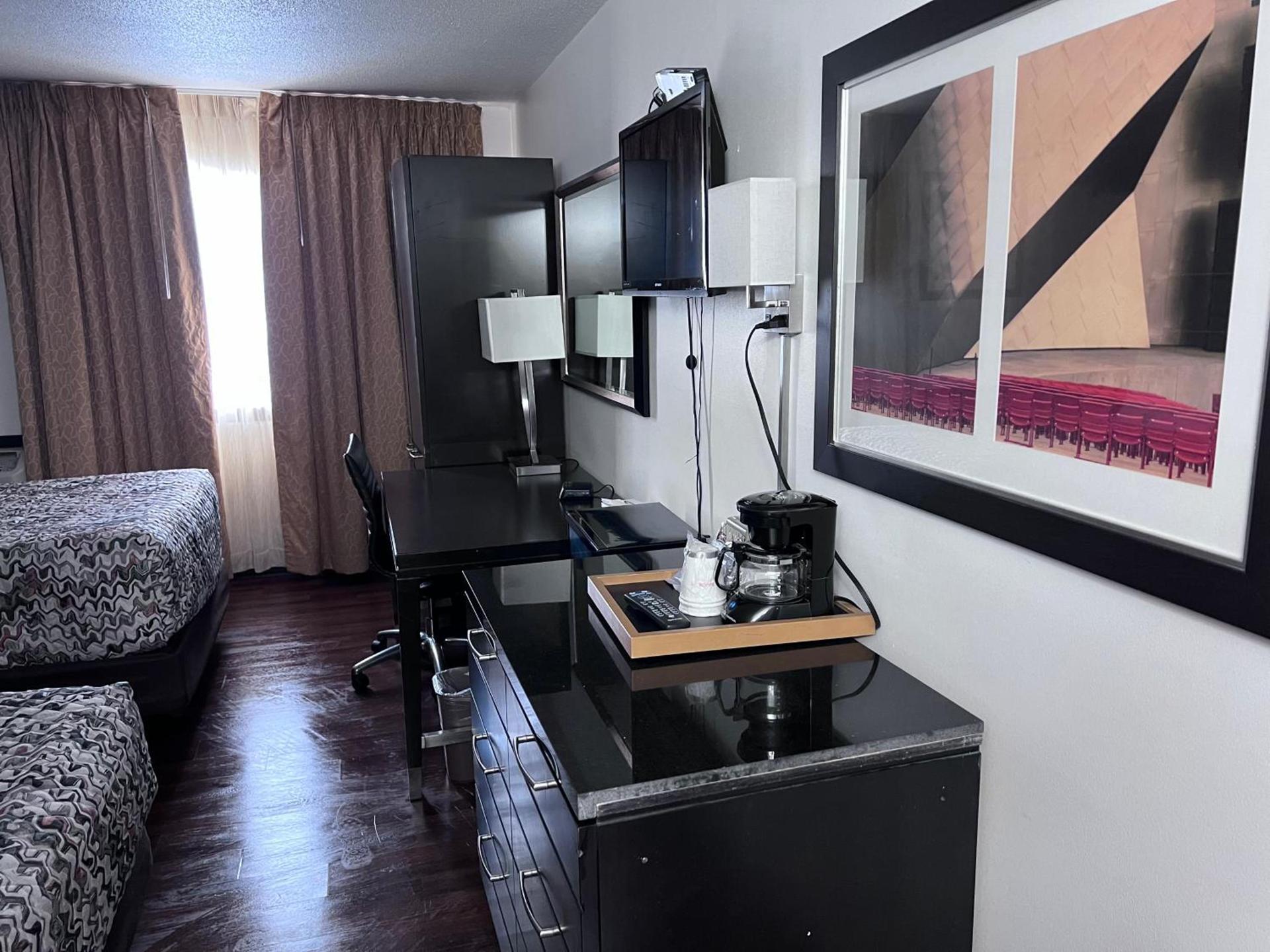 AmeriVu Inn photo 16