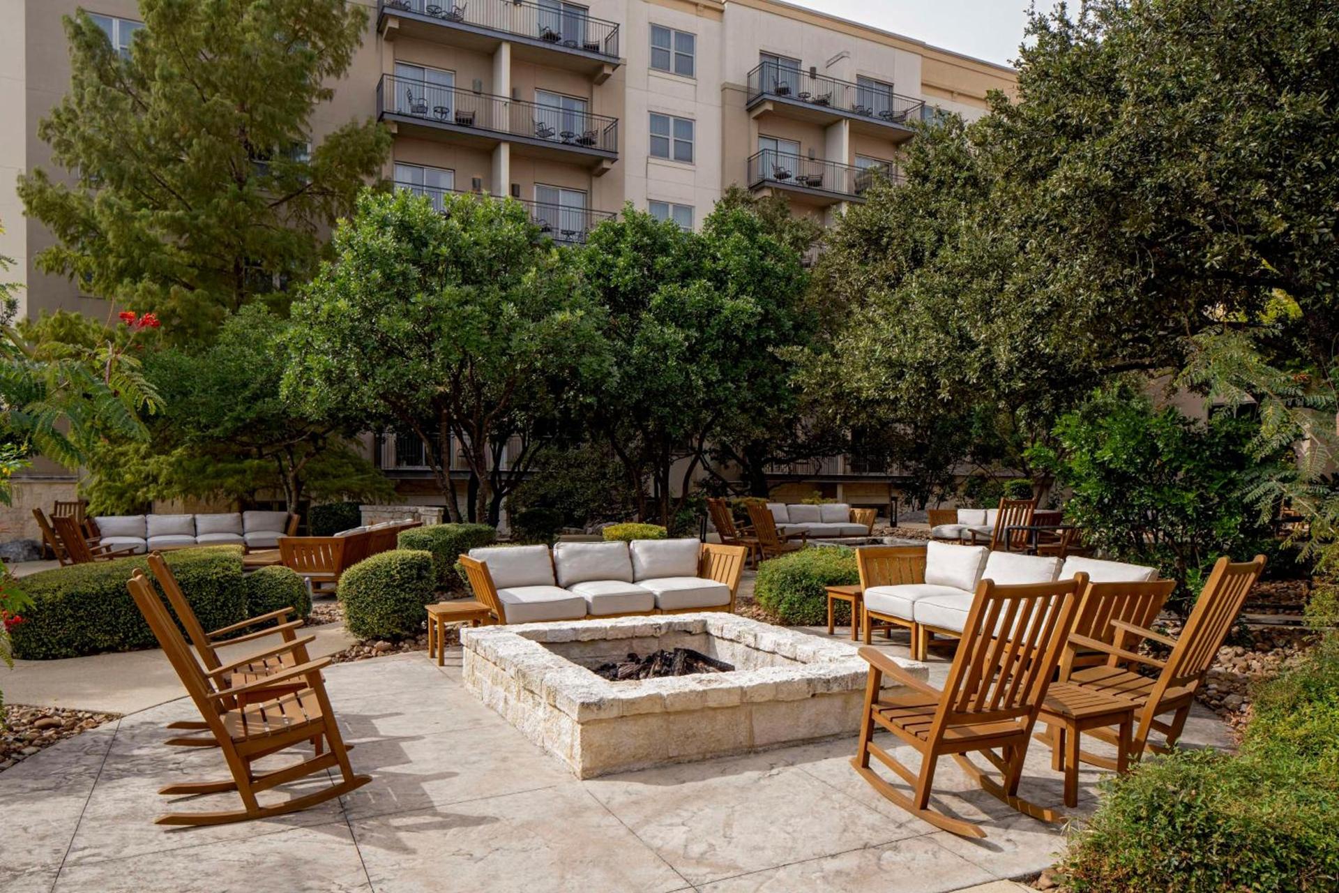 Hilton San Antonio Hill Country photo 4