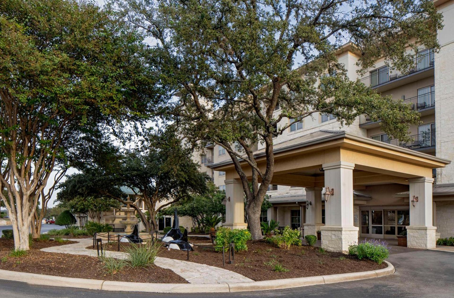 Hilton San Antonio Hill Country photo 8