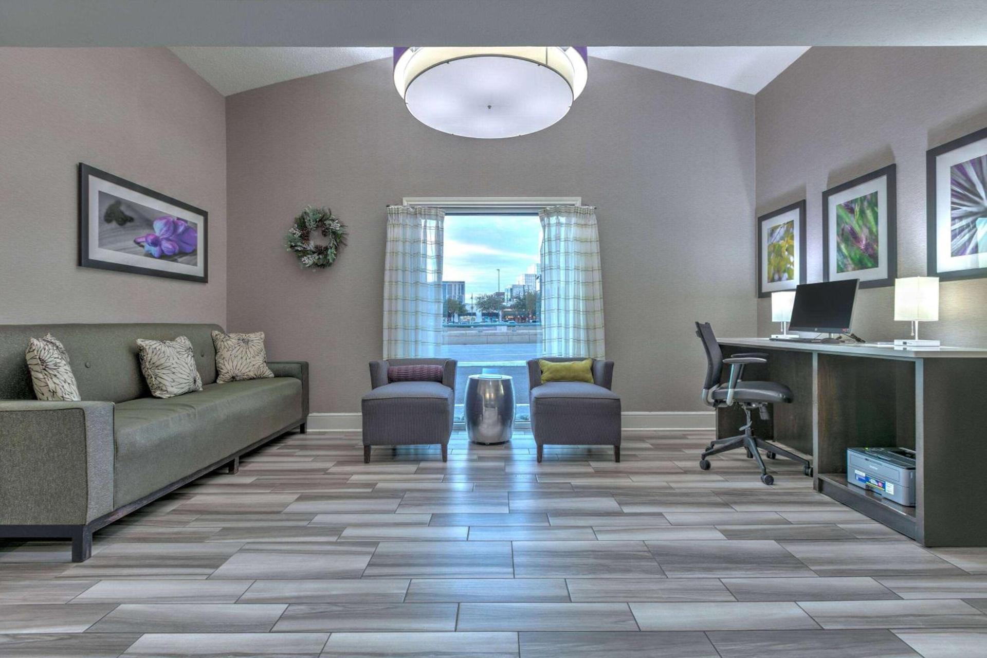La Quinta Inn by Wyndham Dallas Uptown photo 40