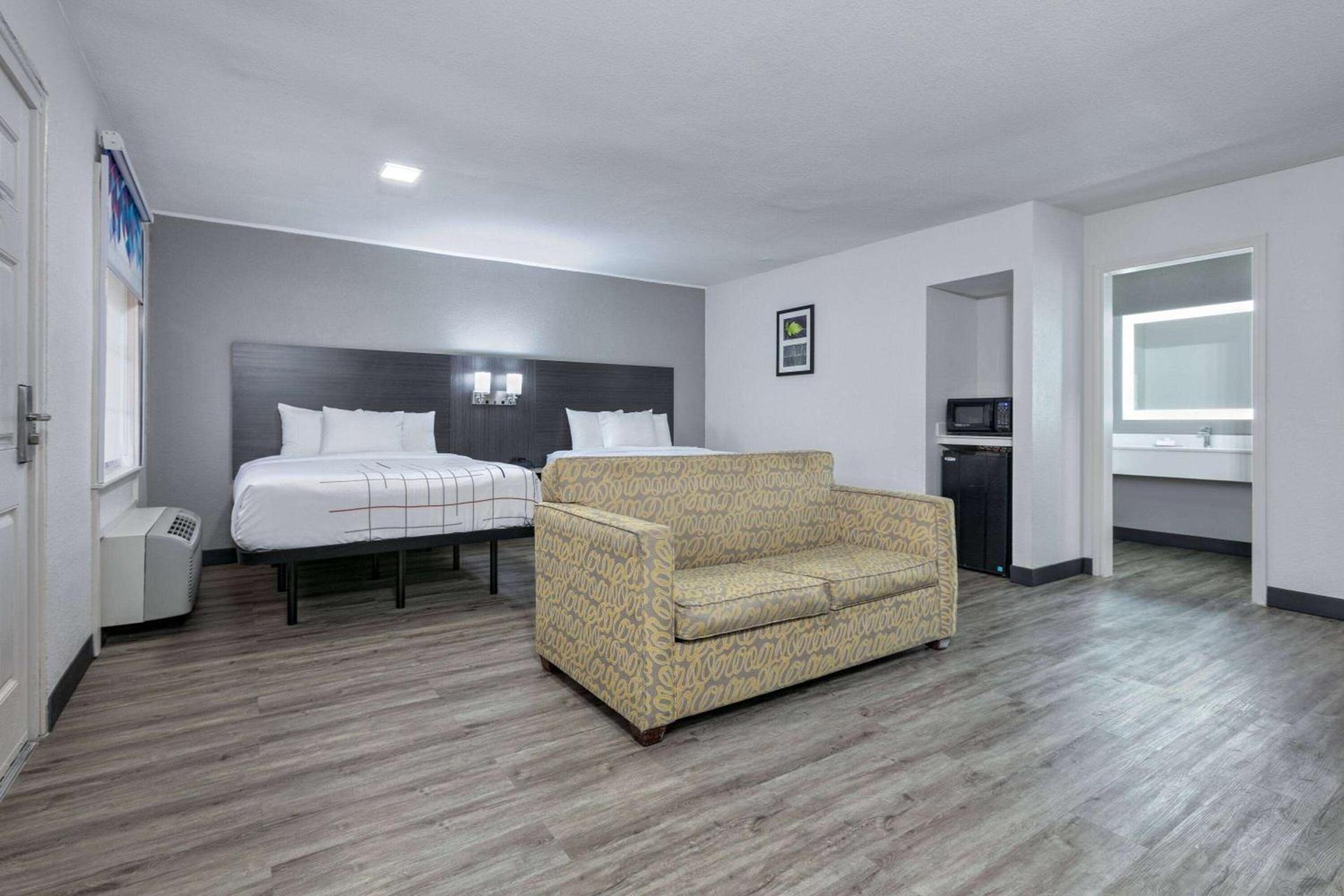 La Quinta Inn by Wyndham Dallas Uptown photo 67