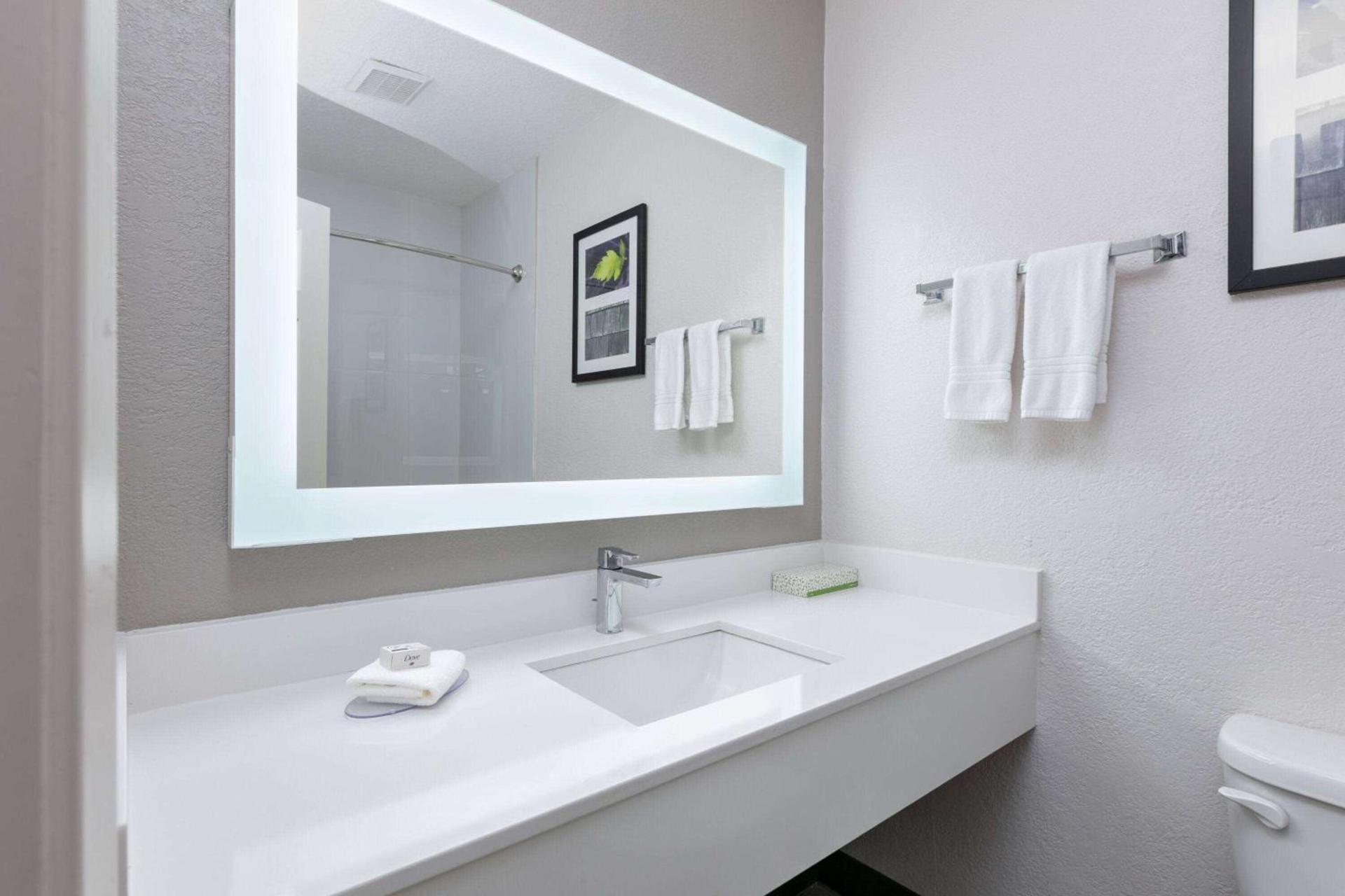 La Quinta Inn by Wyndham Dallas Uptown photo 68