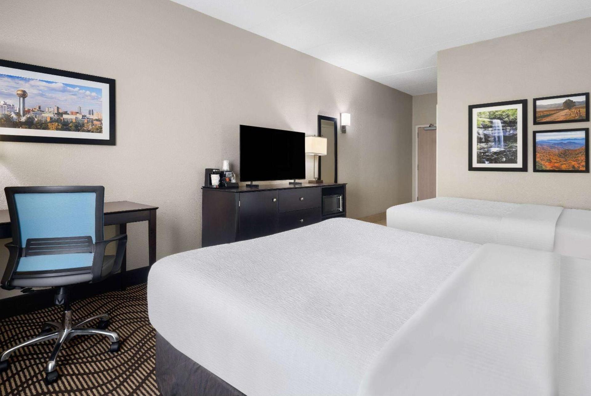 La Quinta by Wyndham Knoxville Airport photo 10