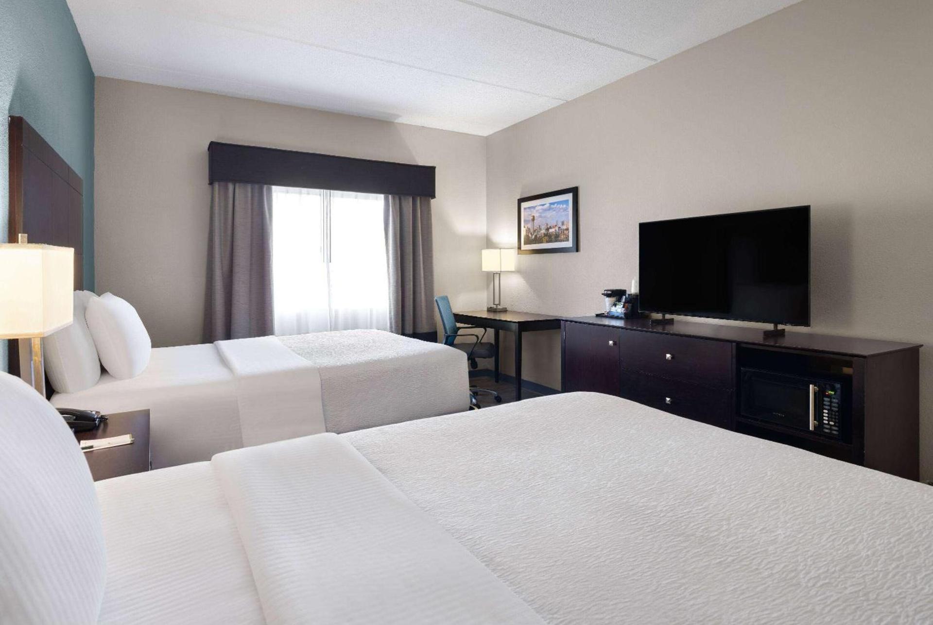 La Quinta by Wyndham Knoxville Airport photo 25