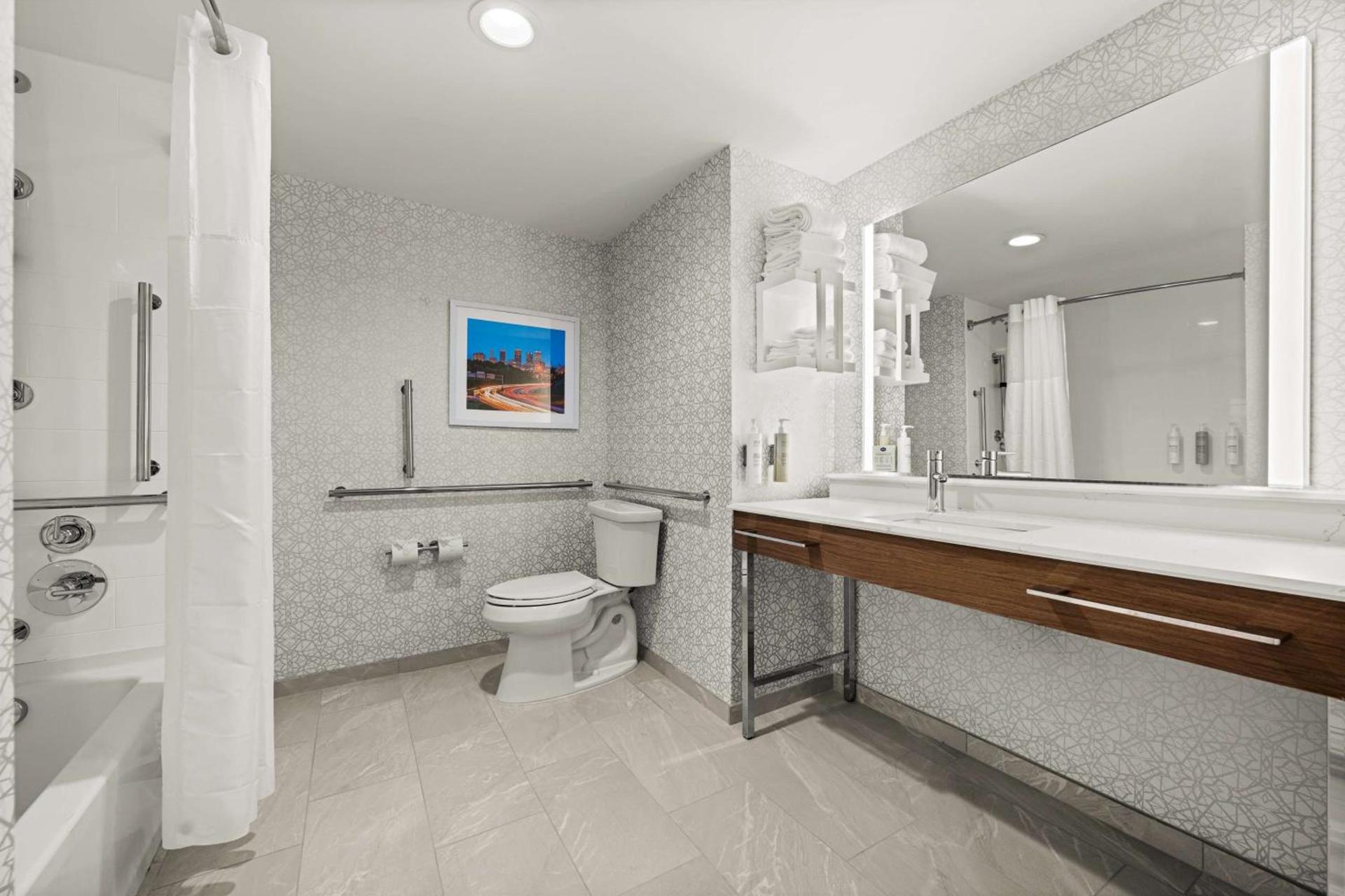 Hampton Inn & Suites Bessemer Birmingham photo 22