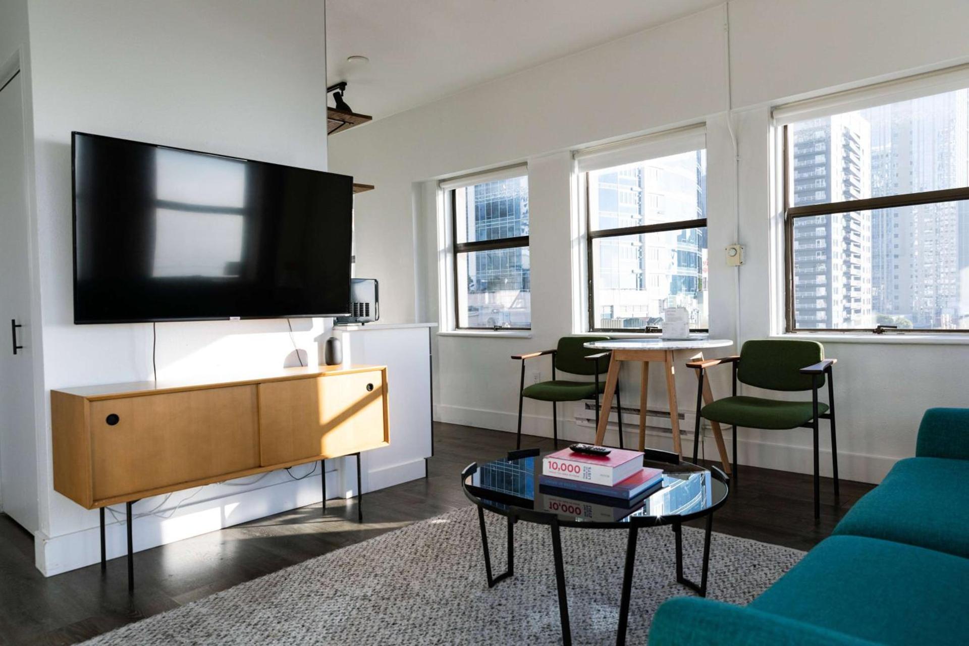 Reside Seattle Downtown, a Wyndham Residence photo 61