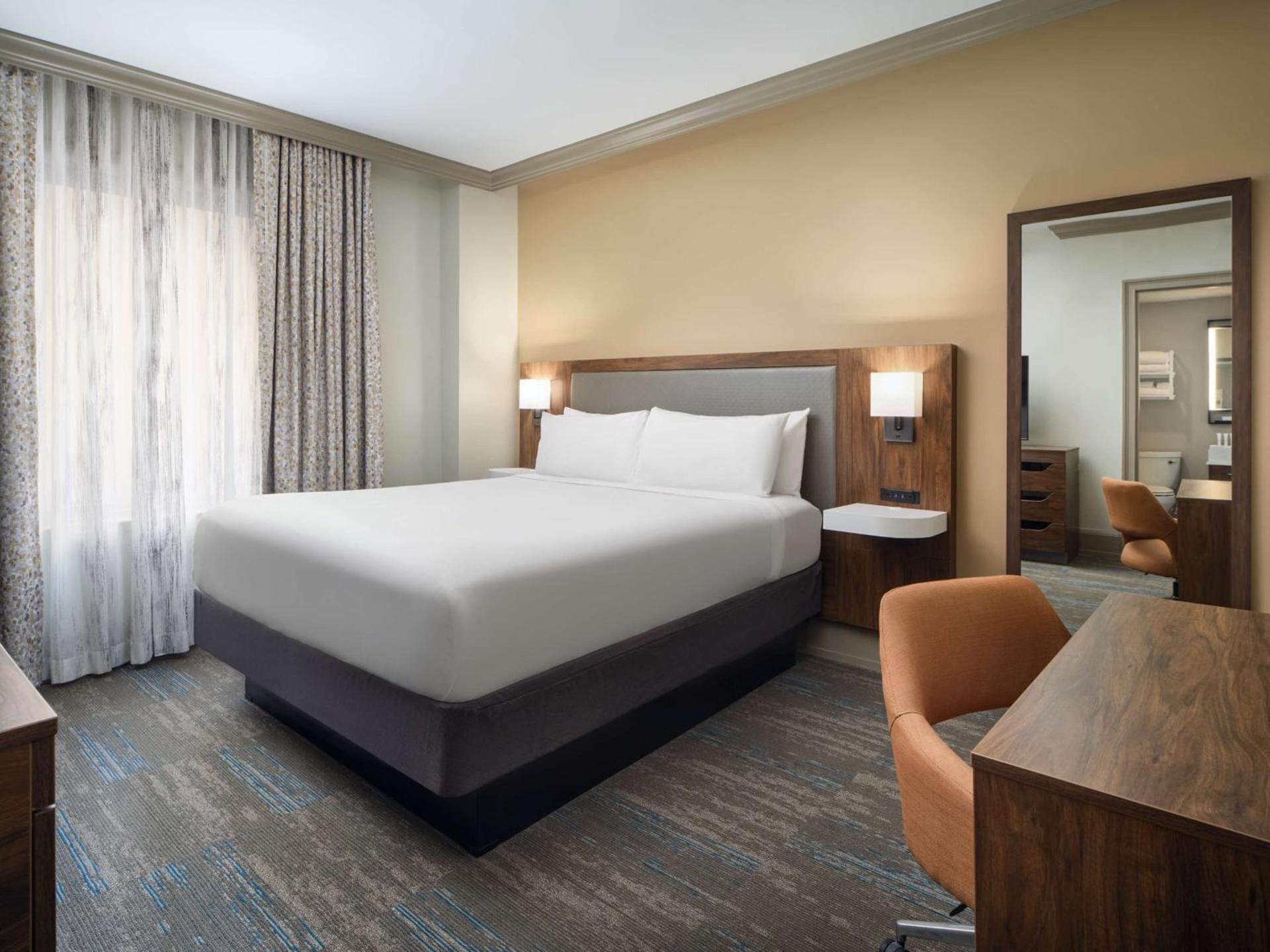 Hampton Inn & Suites New Orleans Canal St. French Quarter photo 25