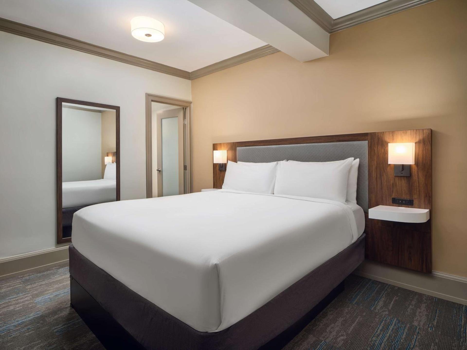 Hampton Inn & Suites New Orleans Canal St. French Quarter photo 29
