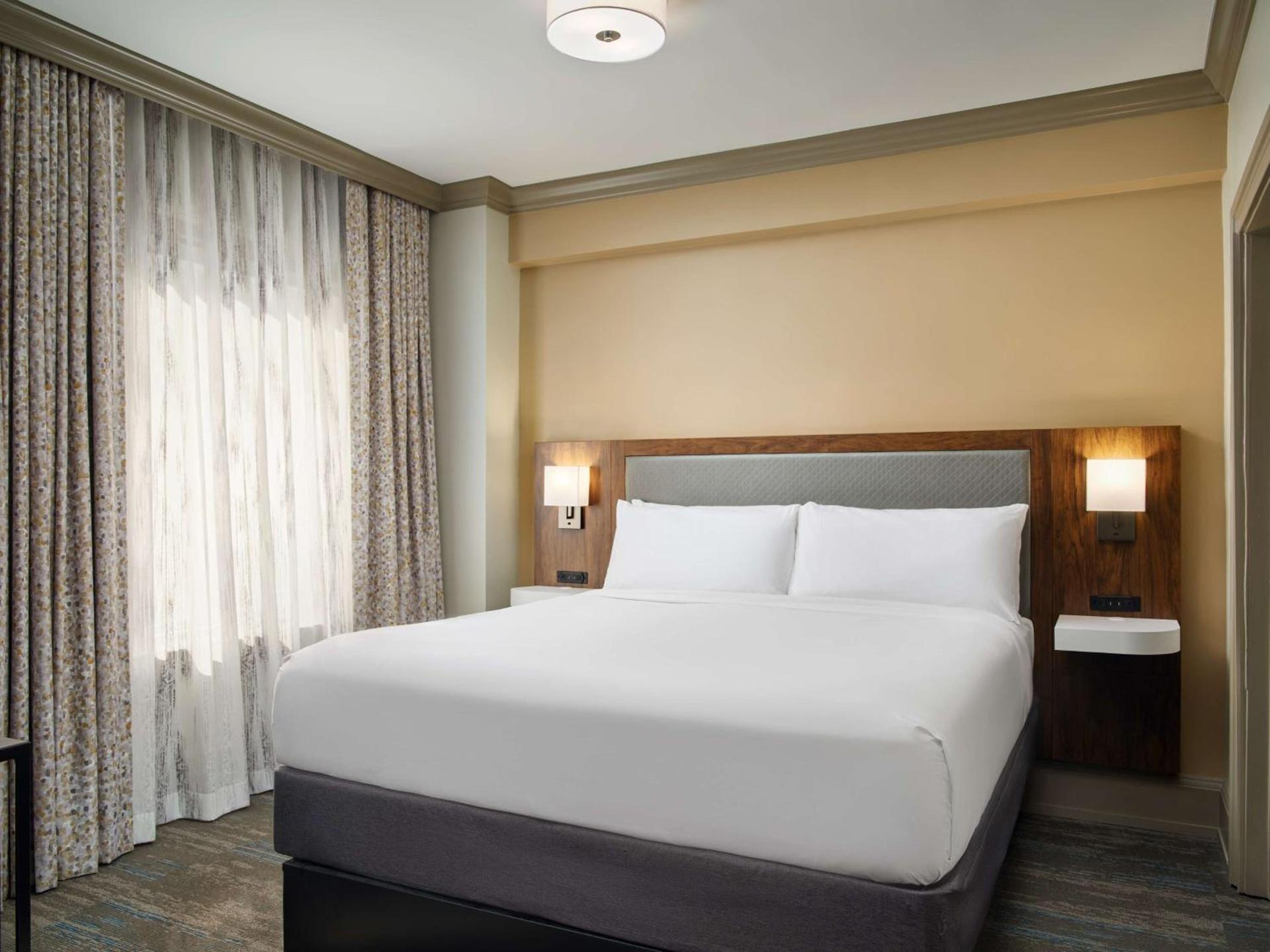 Hampton Inn & Suites New Orleans Canal St. French Quarter photo 23