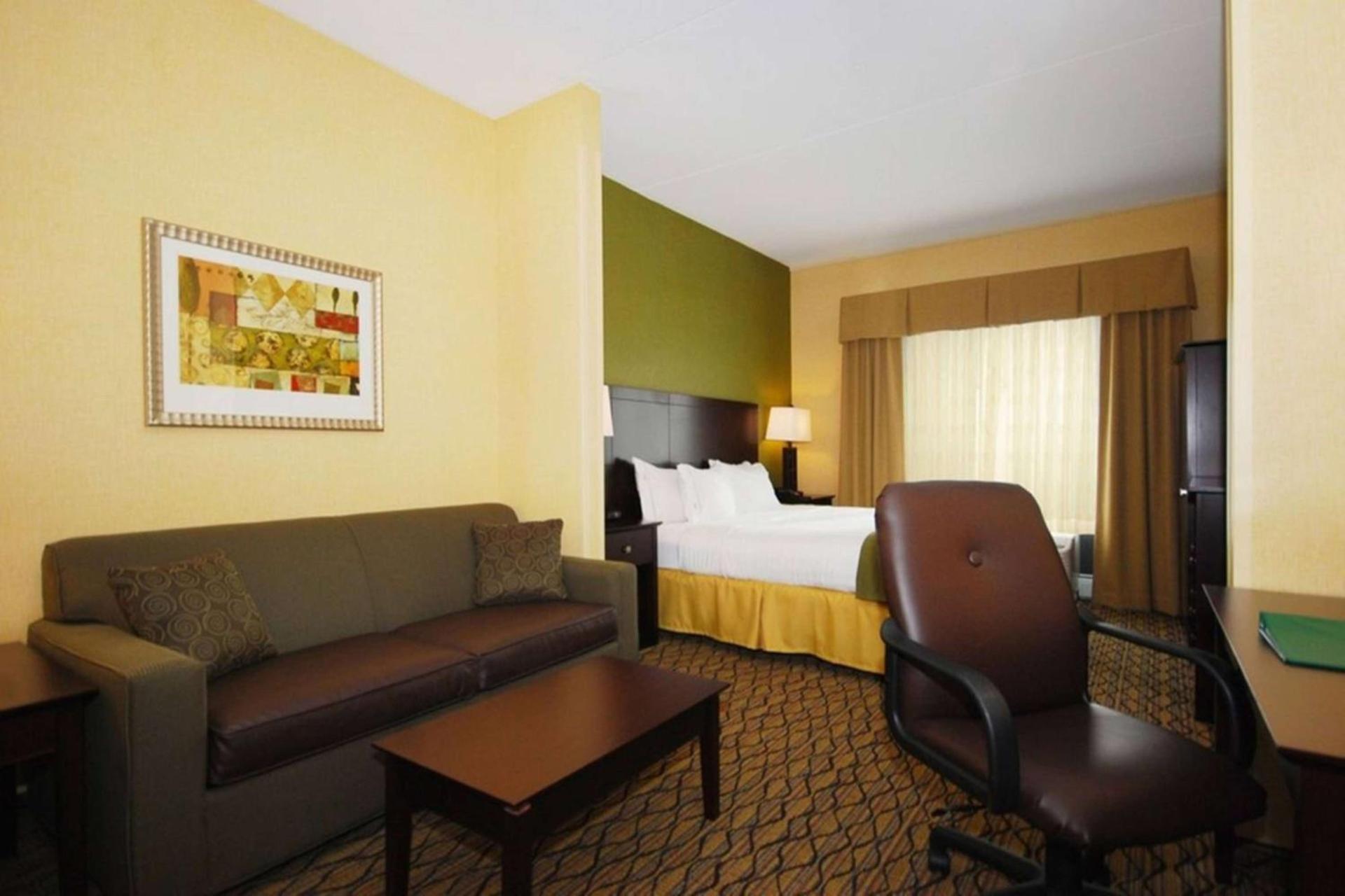 Wingate by Wyndham Kittanning photo 13