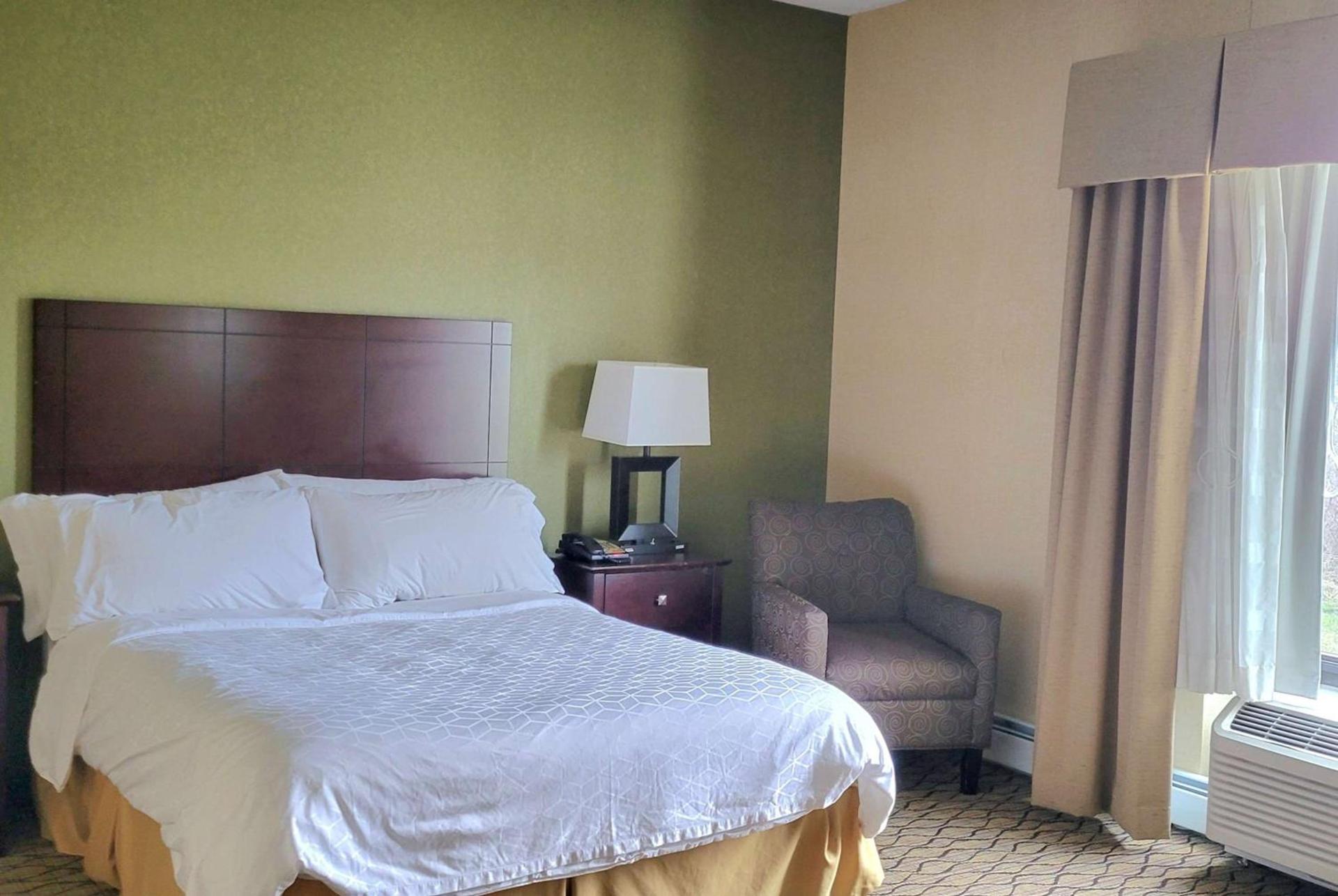 Wingate by Wyndham Kittanning photo 19