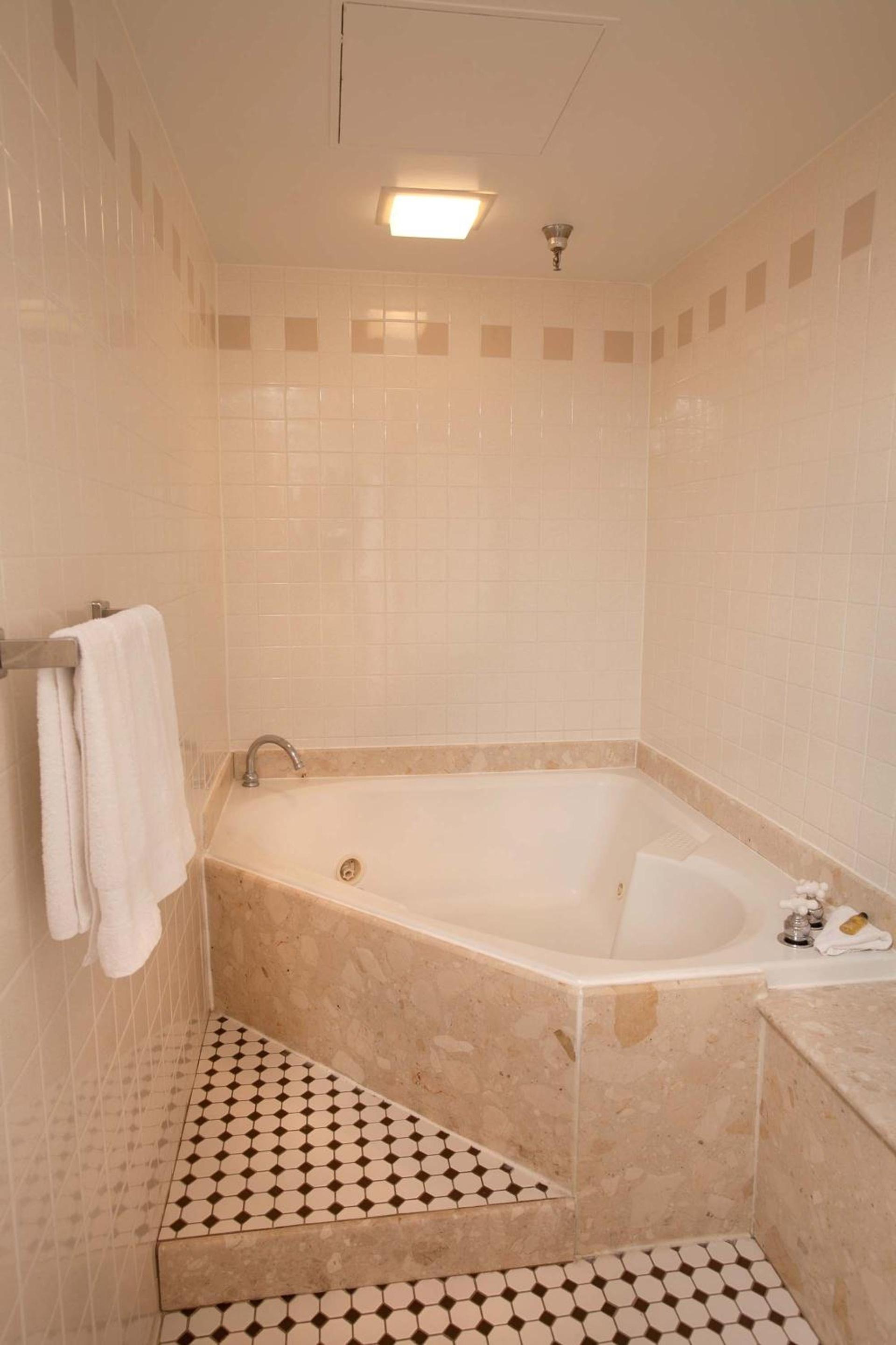Hilton Cincinnati Netherland Plaza photo 46