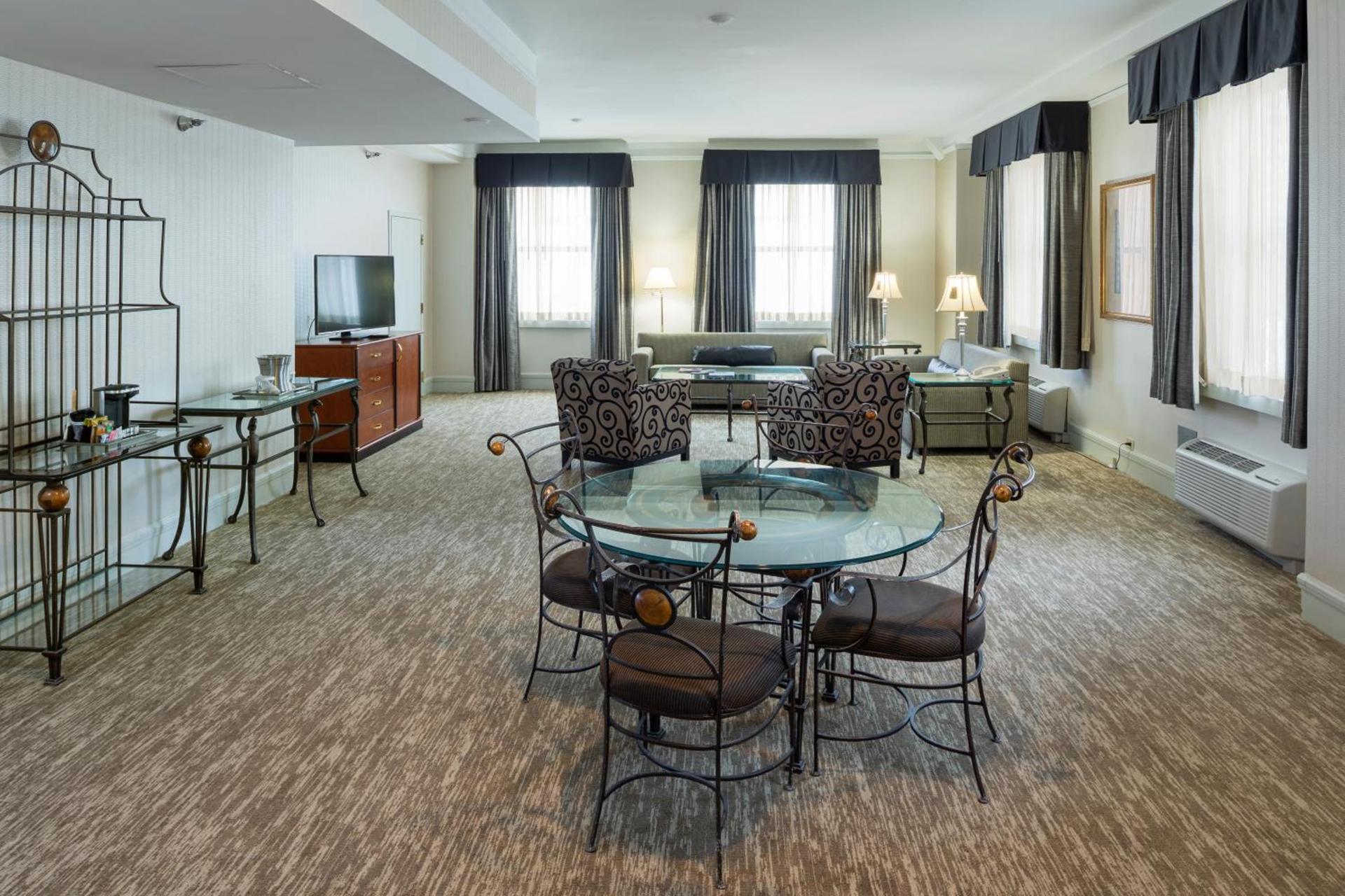 Hilton Cincinnati Netherland Plaza photo 52