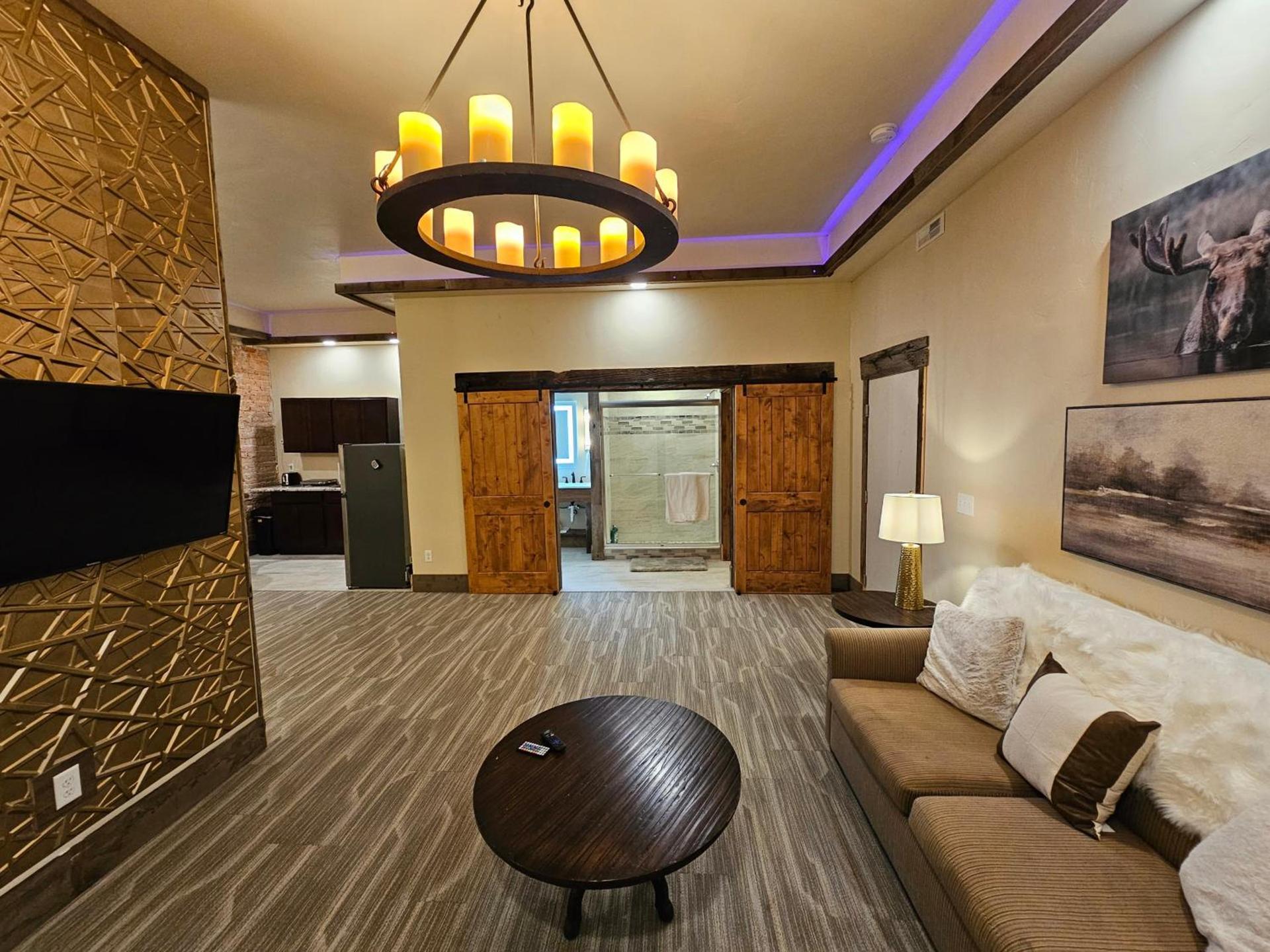 Eaglescape Suites and Event Center photo 18