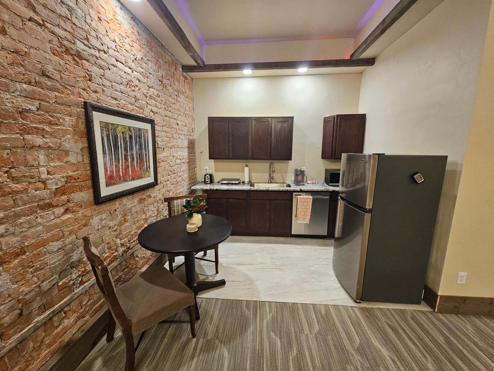 Eaglescape Suites and Event Center photo 31