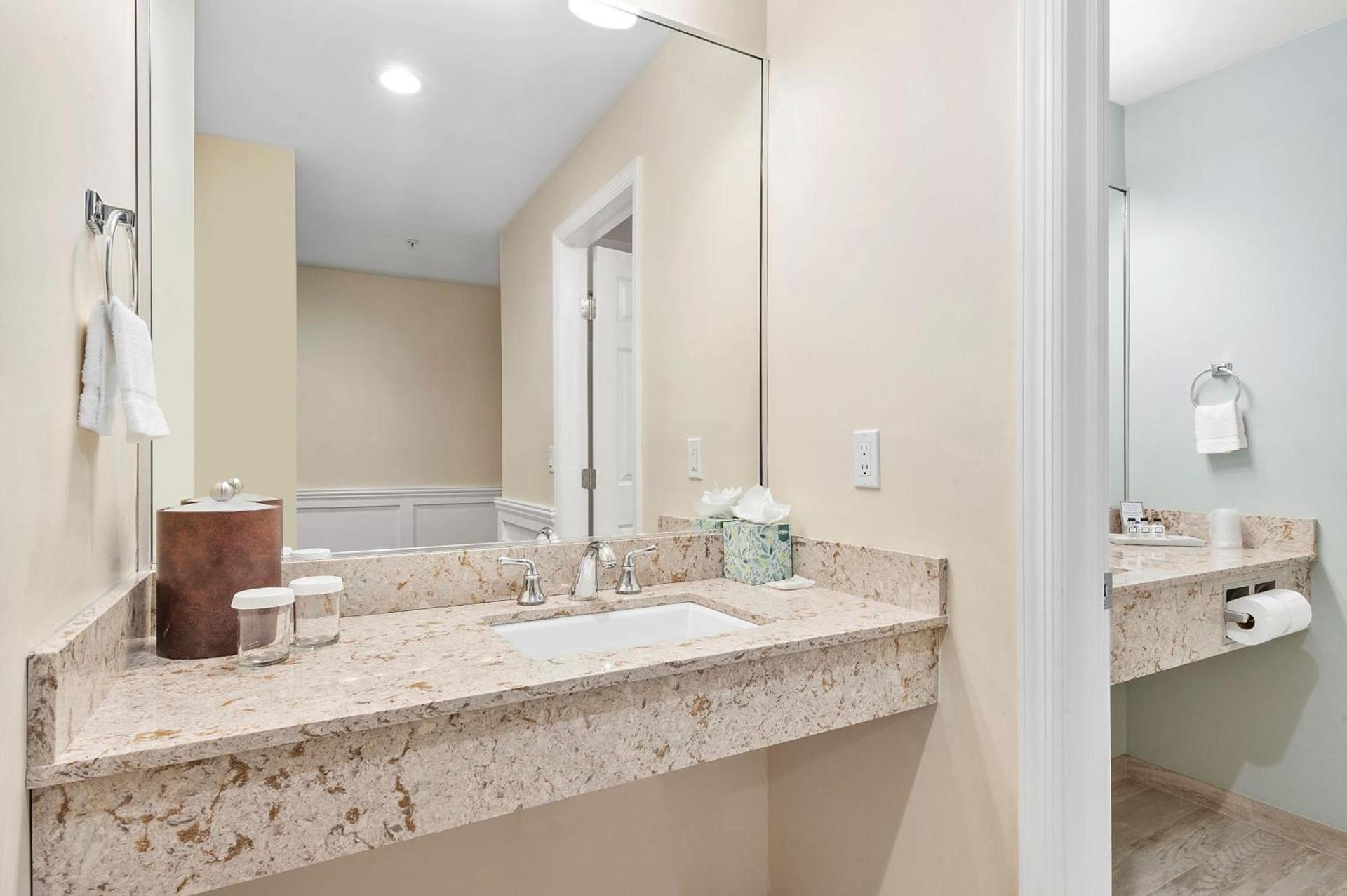 Sag Harbor Inn photo 14