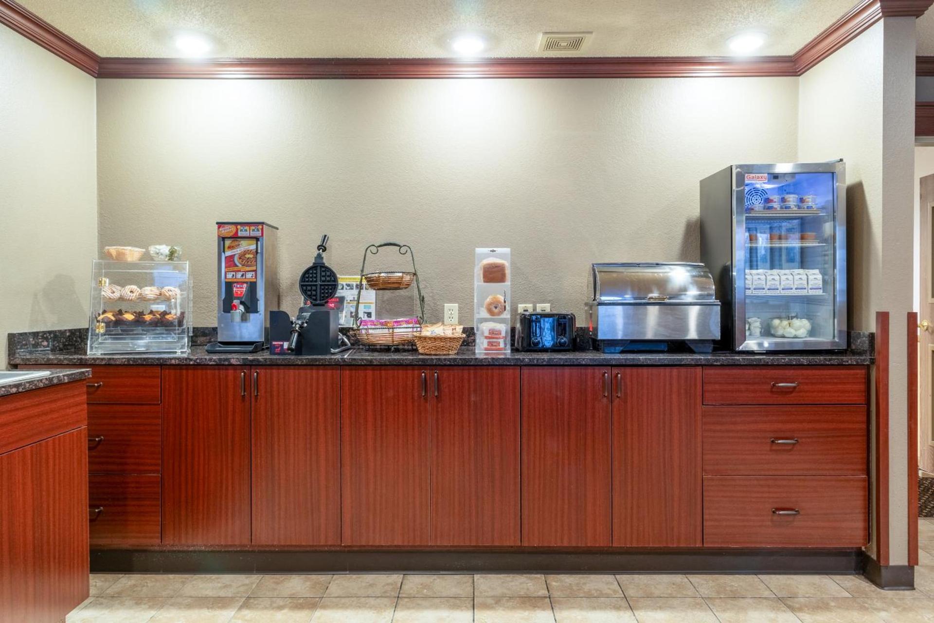 Norland Inn & Suites Roseau photo 12