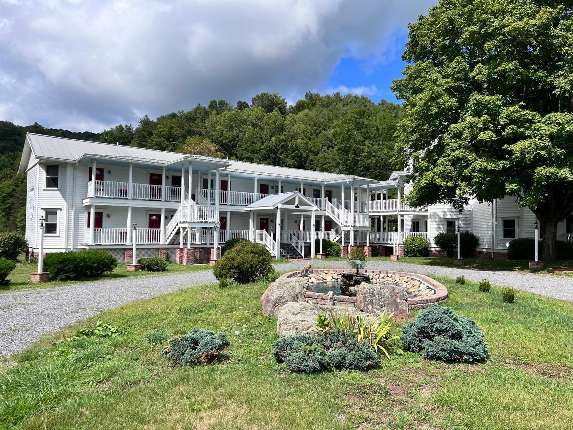 Mountain Quest Inn photo 1