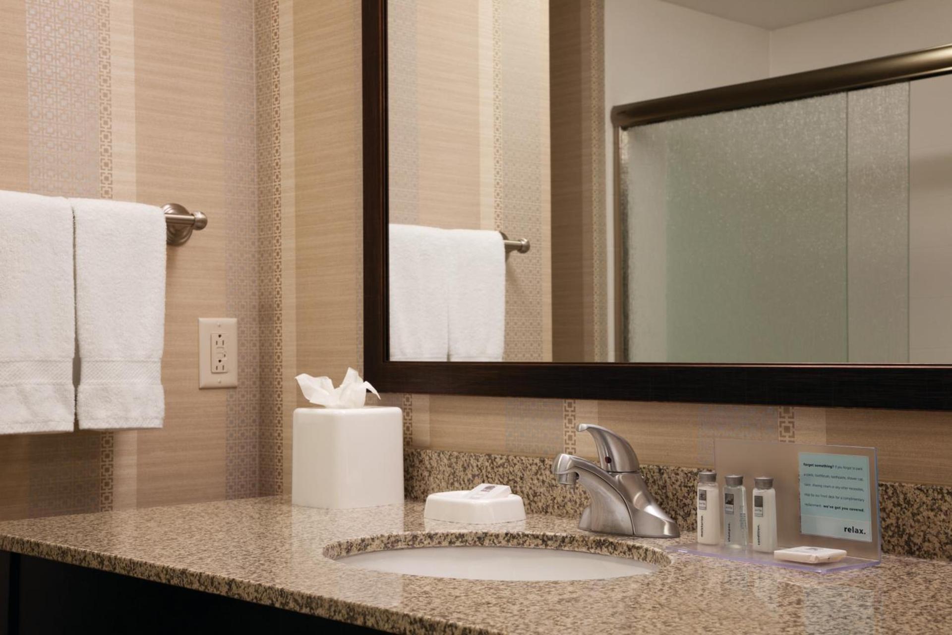 Hampton Inn & Suites Madison Downtown photo 51