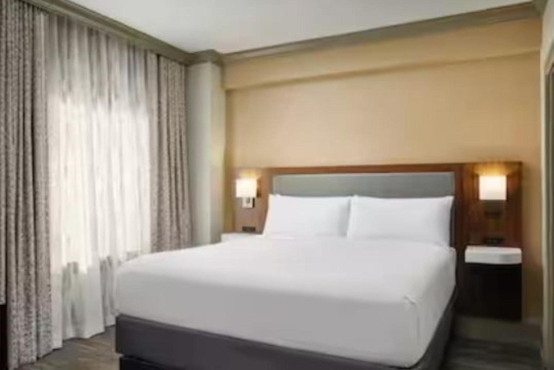 Hampton Inn & Suites New Orleans Canal St. French Quarter photo 59