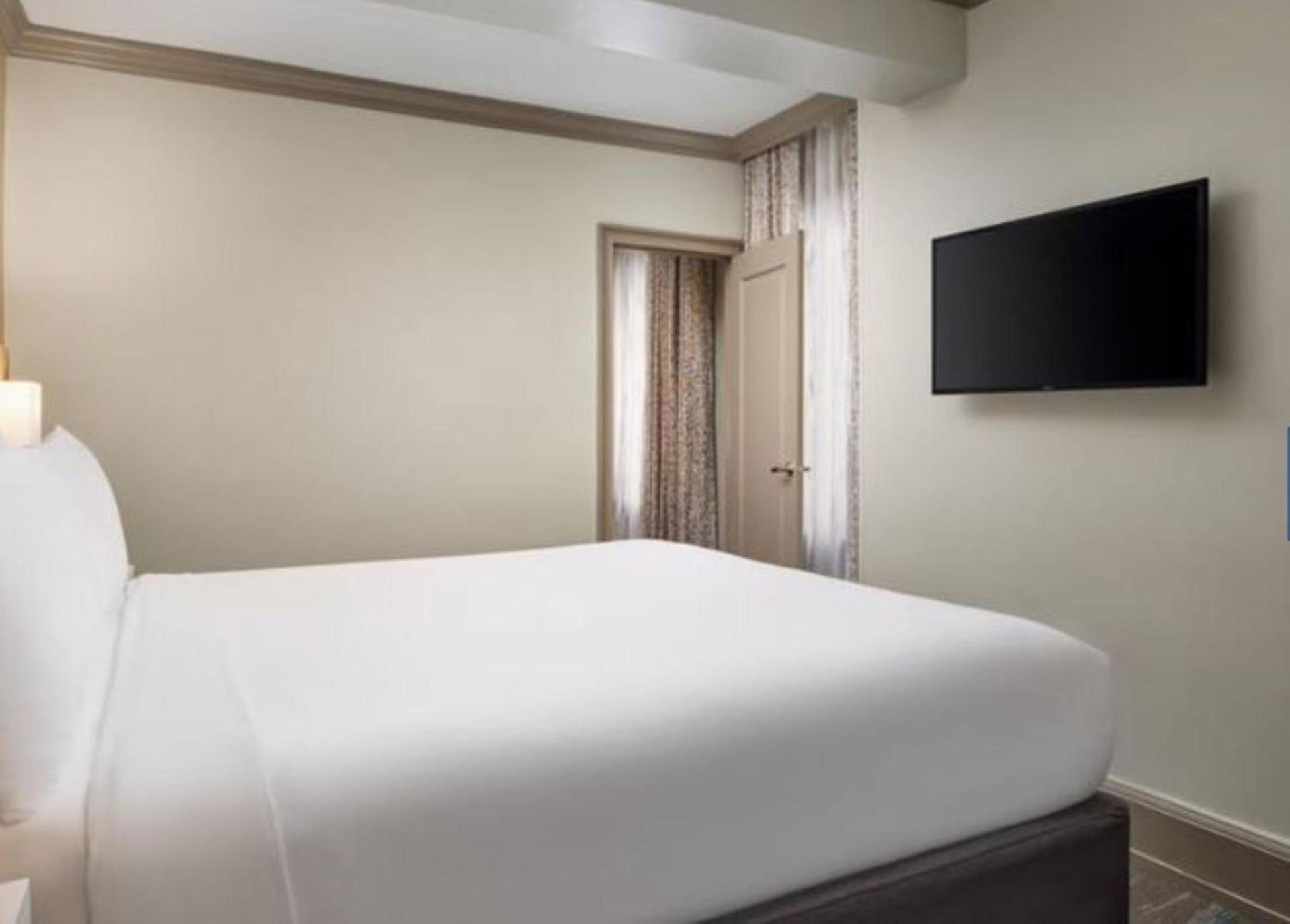 Hampton Inn & Suites New Orleans Canal St. French Quarter photo 66