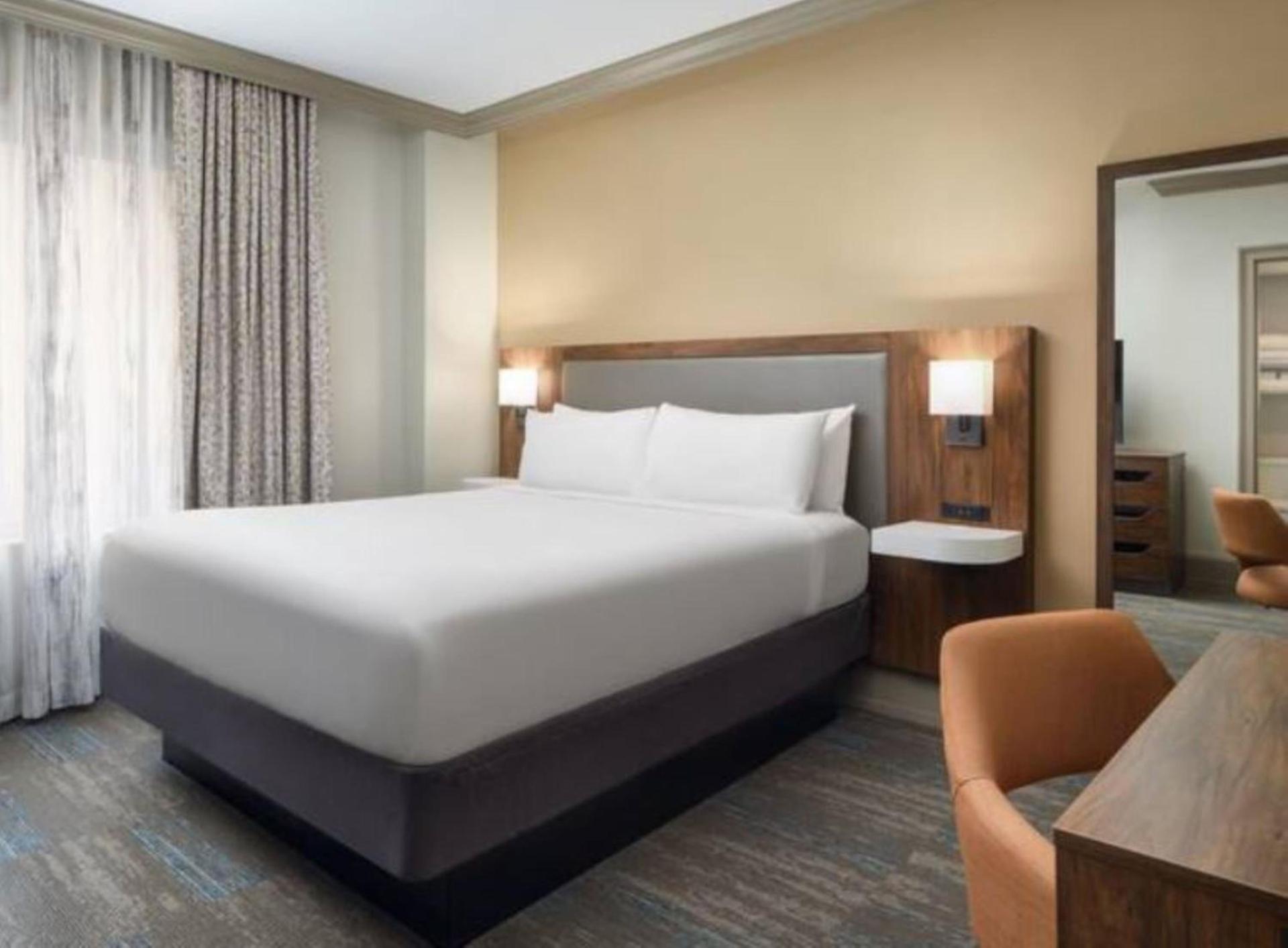Hampton Inn & Suites New Orleans Canal St. French Quarter photo 61
