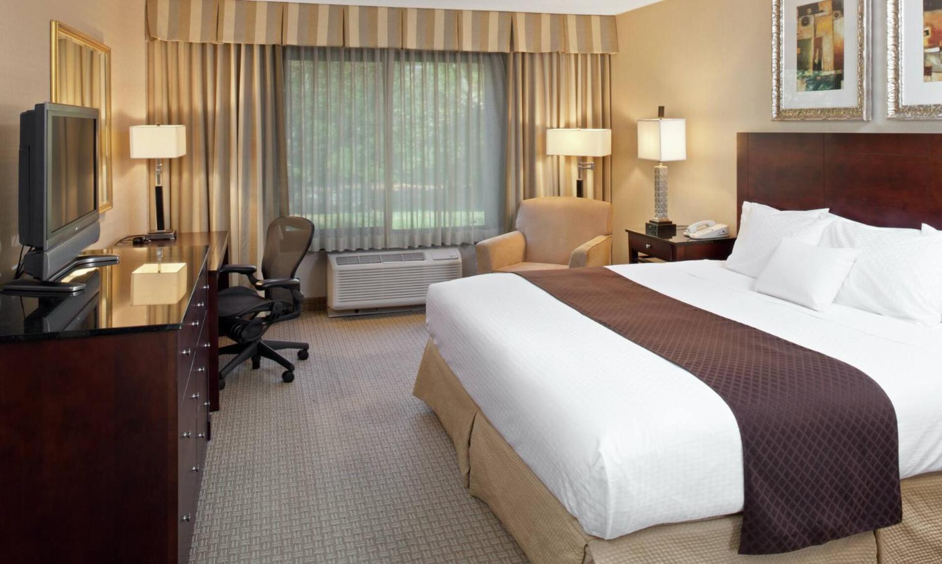 DoubleTree by Hilton Charlotte Airport photo 28
