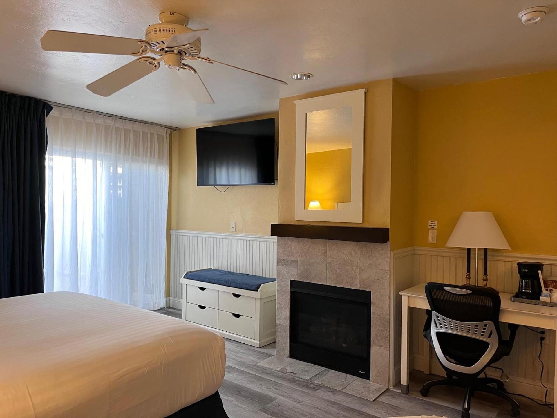 Monterey Bay Lodge photo 6