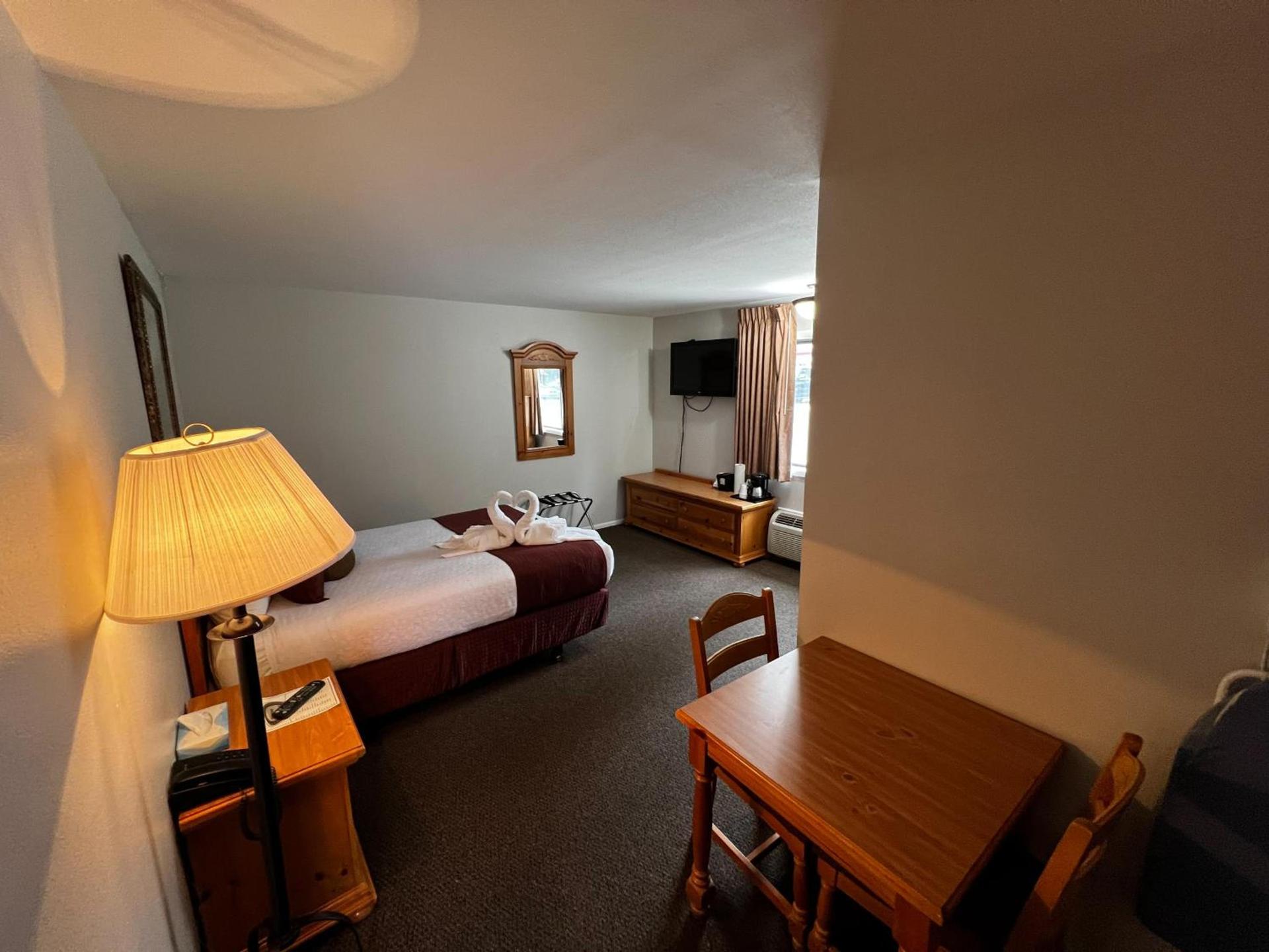 Alpine Motel photo 18