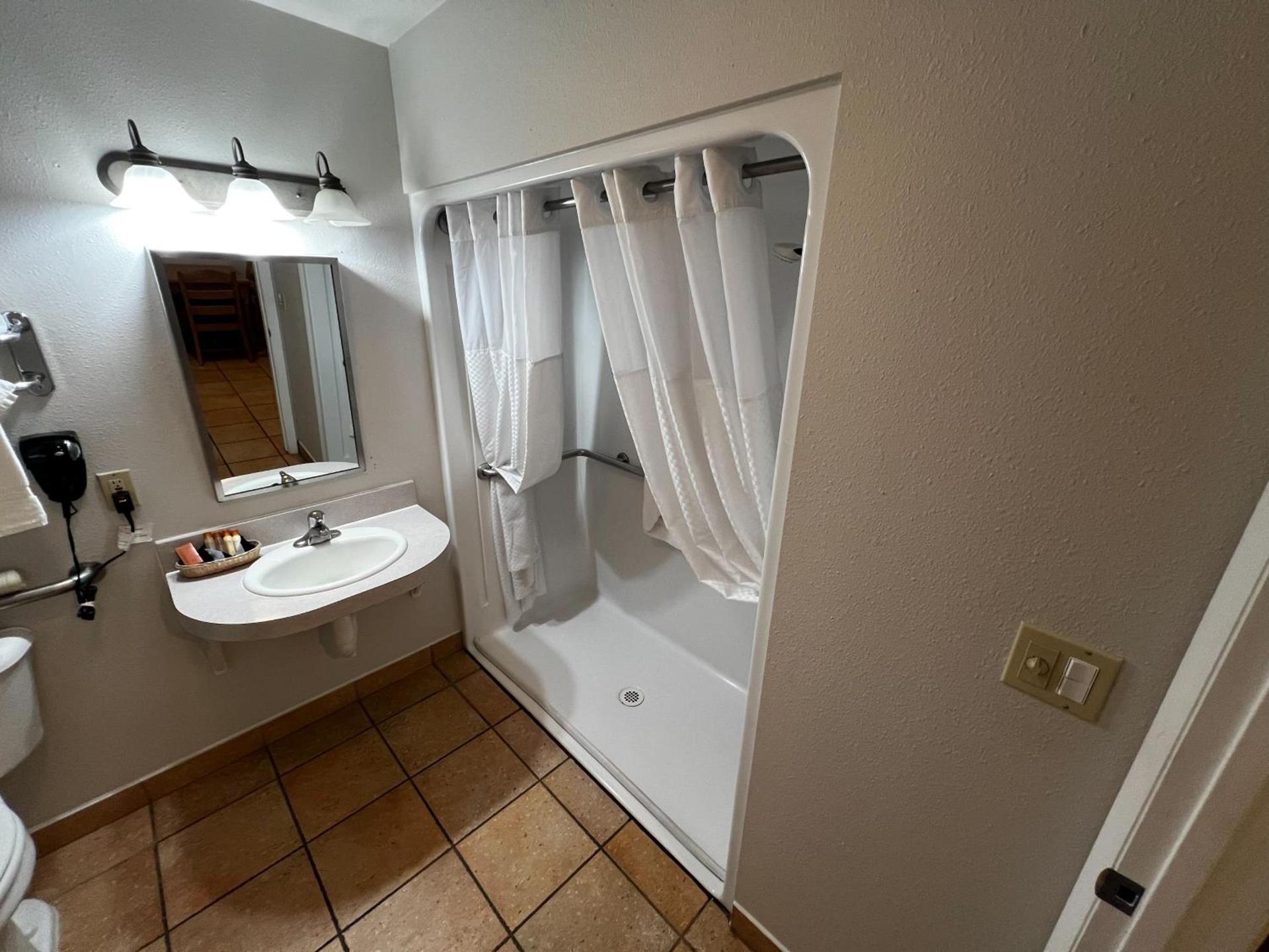 Alpine Motel photo 26