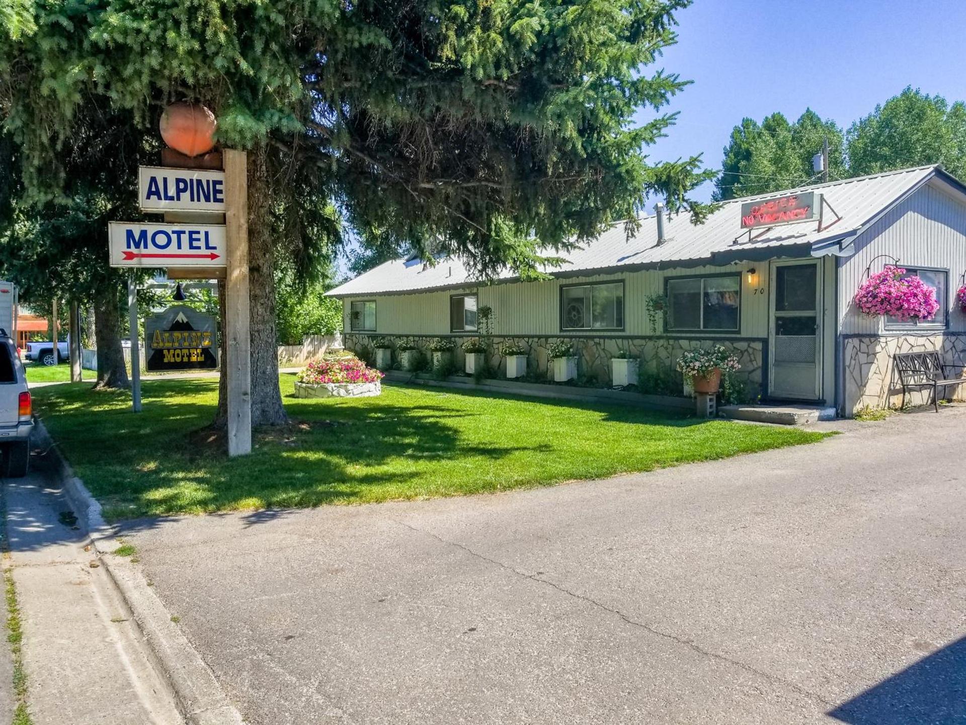 Alpine Motel photo 2