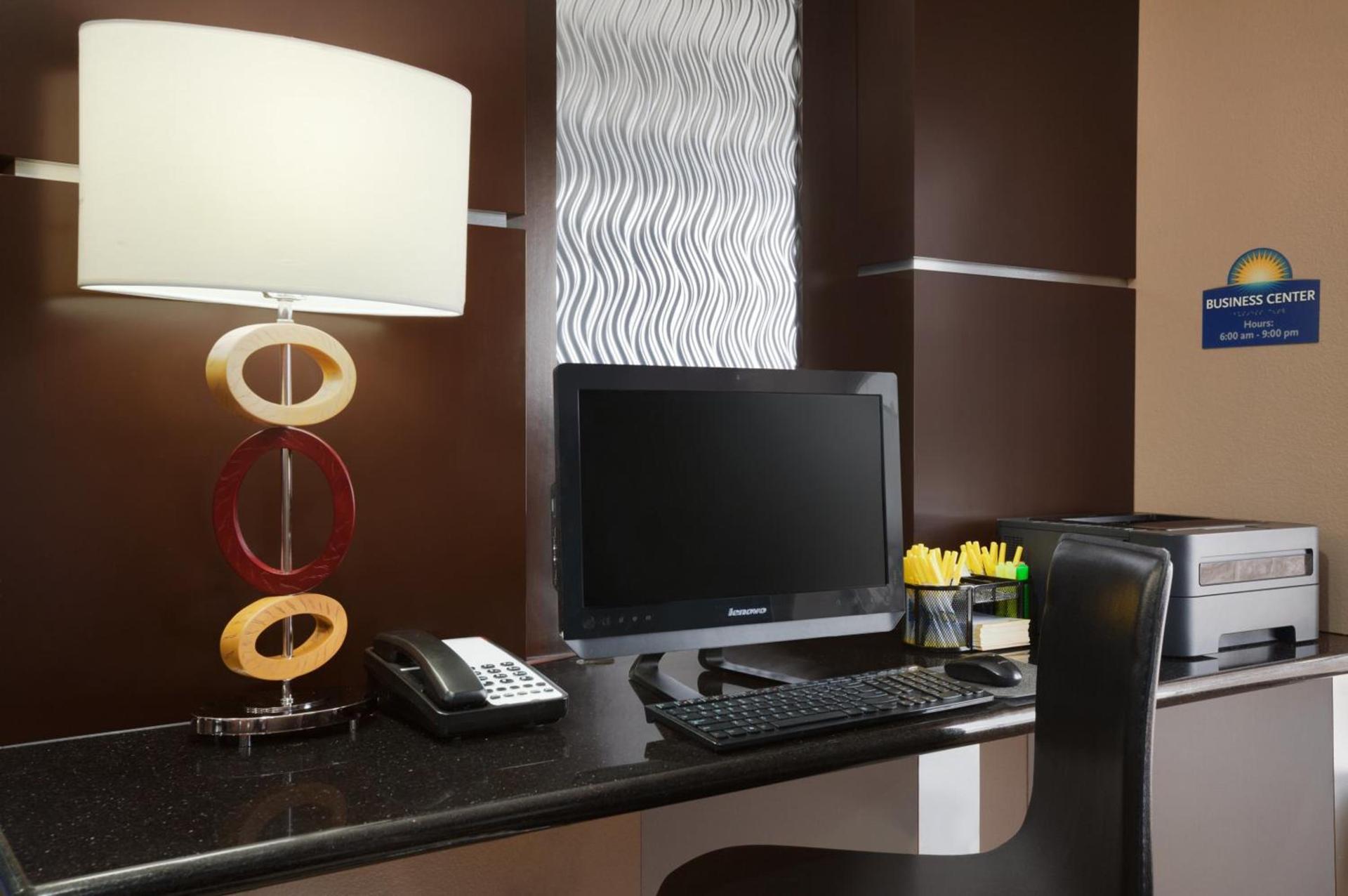 Days Inn & Suites by Wyndham Conroe North photo 29