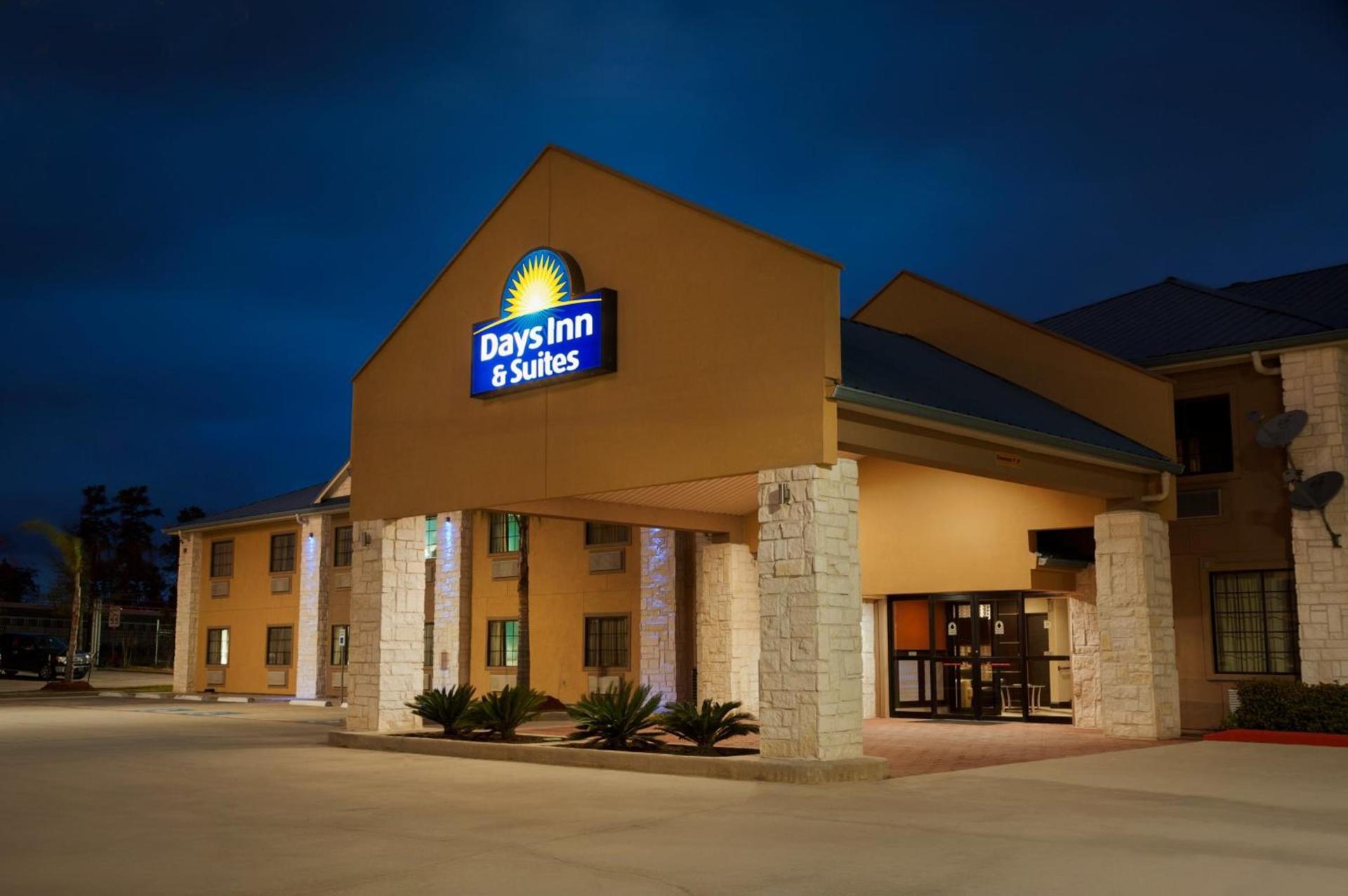 Days Inn & Suites by Wyndham Conroe North photo 22