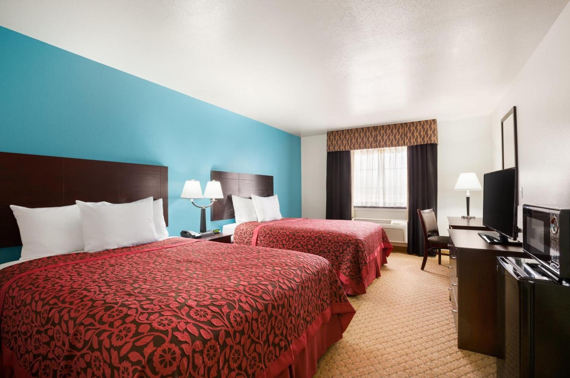 Days Inn & Suites by Wyndham Conroe North photo 24
