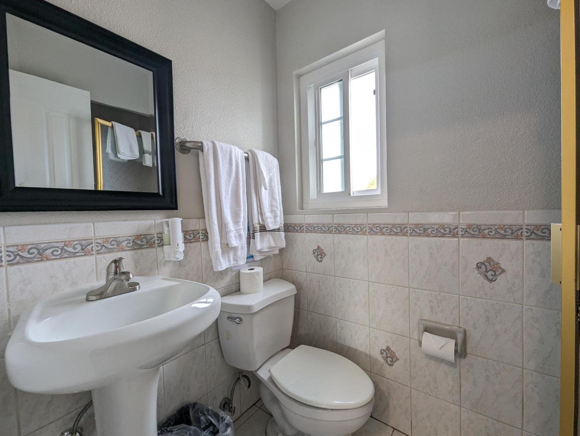 Ocean Park Inn photo 42