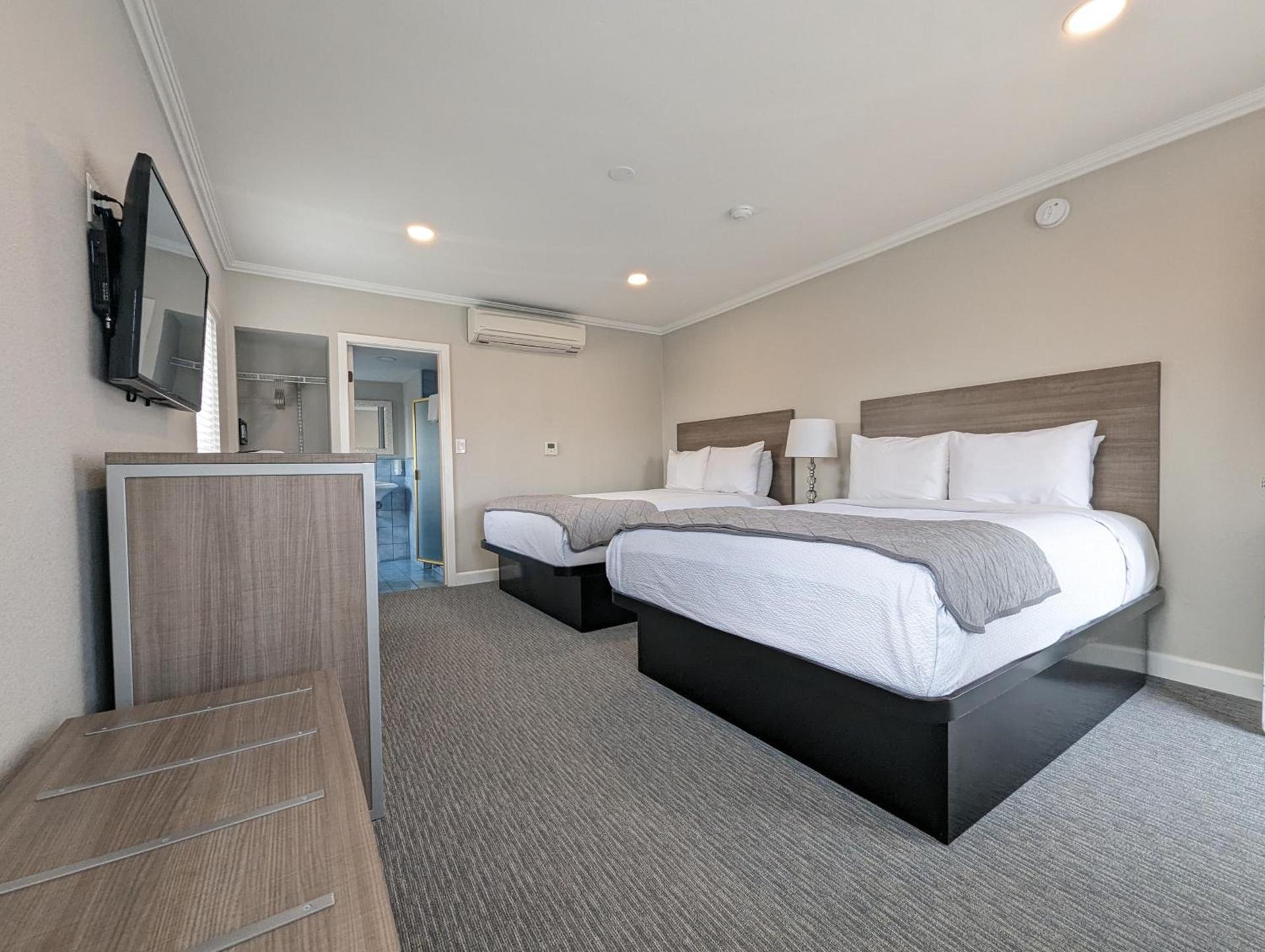 Ocean Park Inn photo 43