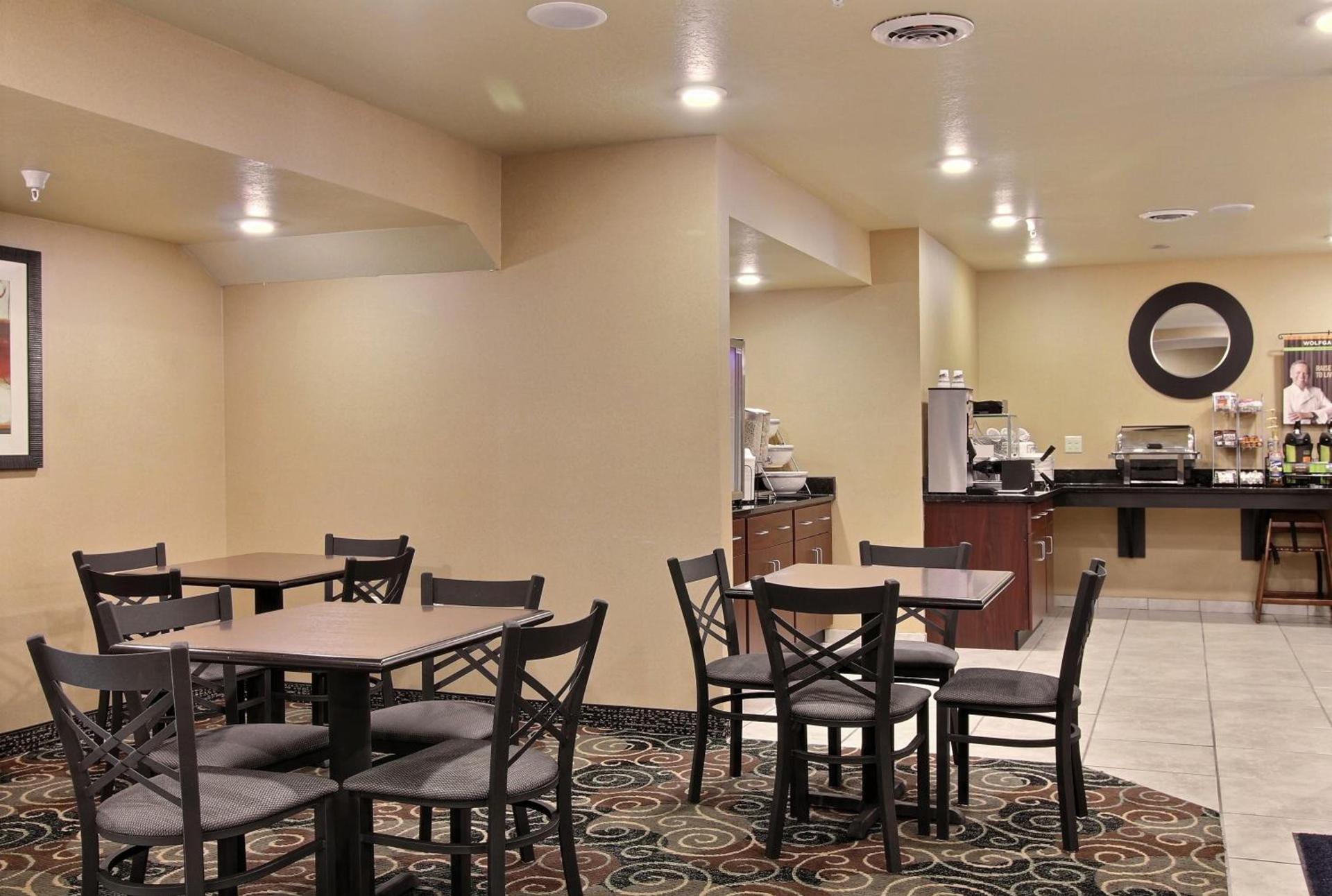 Cobblestone Inn & Suites - Linton photo 12