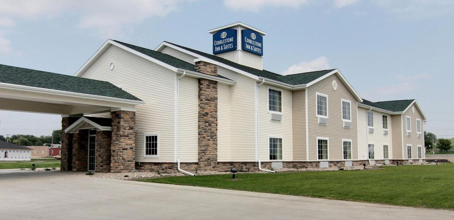 Cobblestone Inn & Suites - Linton photo 1