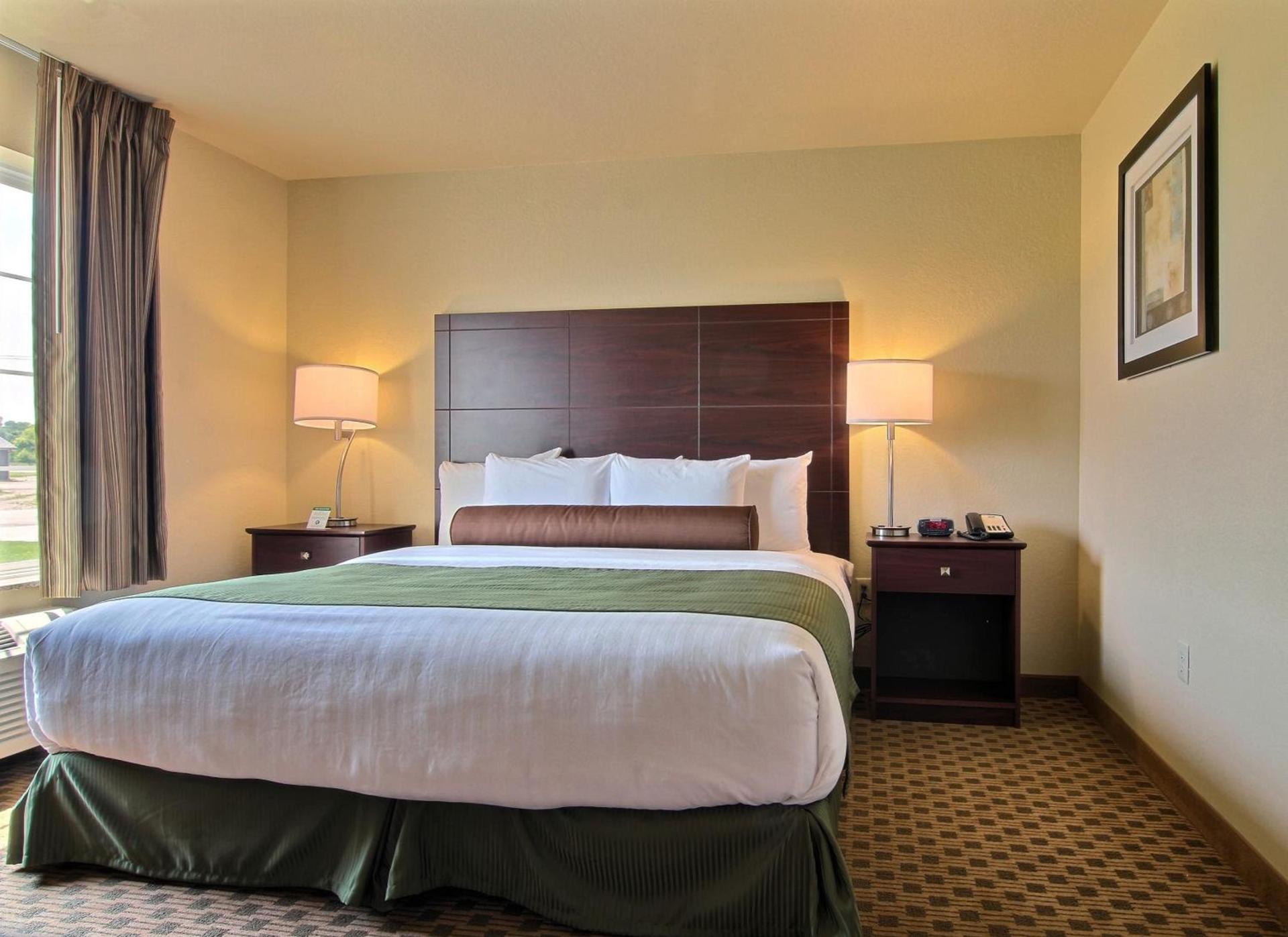 Cobblestone Inn & Suites - Linton photo 40