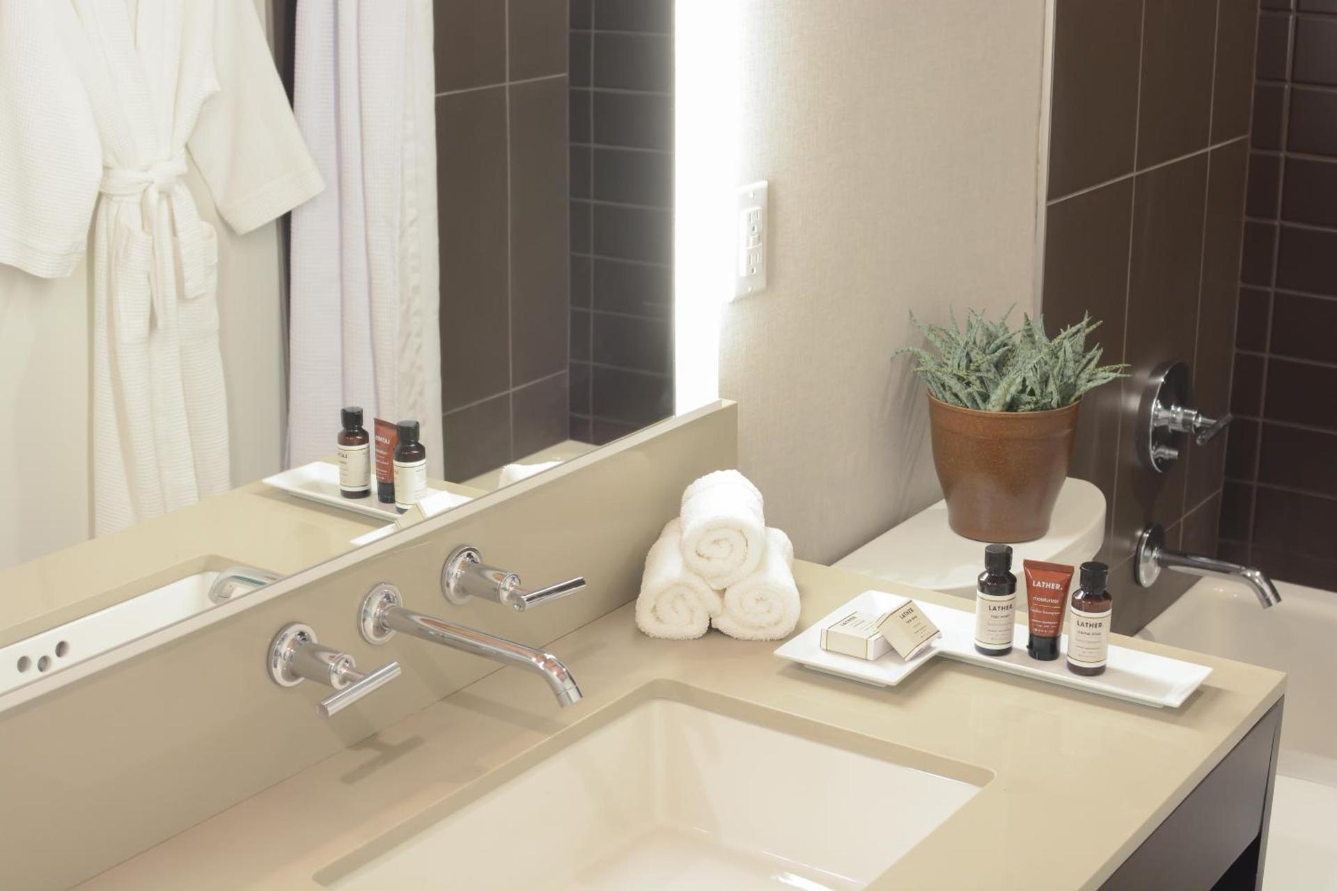 Hotel Lucent photo 38
