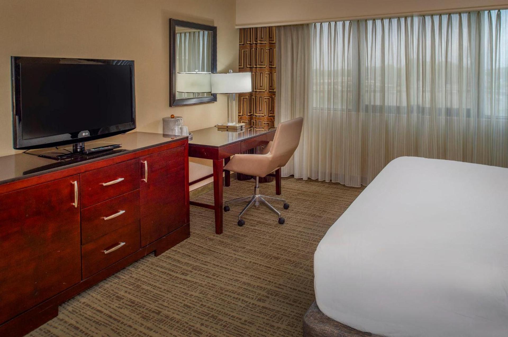 Crowne Plaza Hotel St. Louis Airport by IHG photo 82