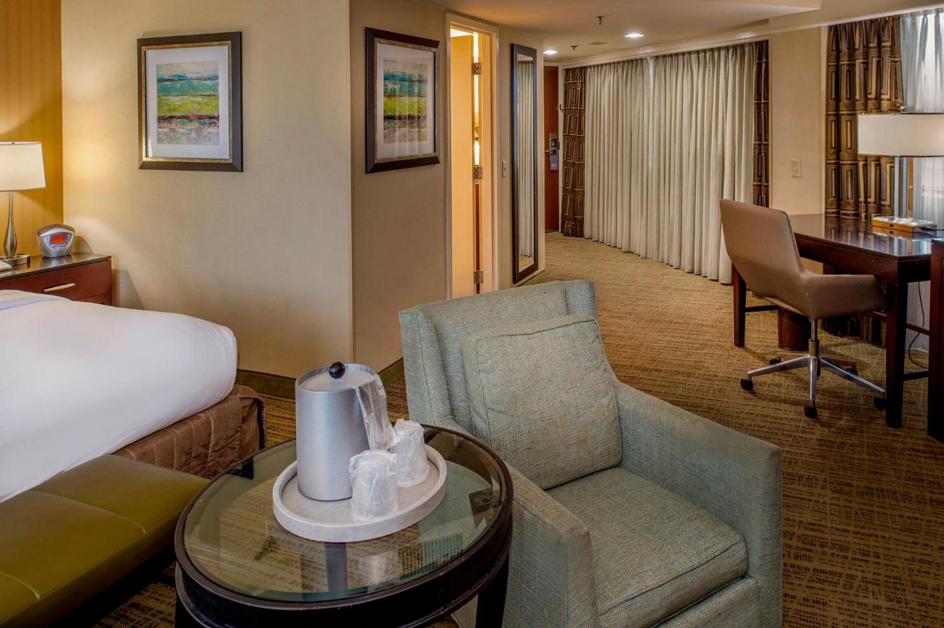 Crowne Plaza Hotel St. Louis Airport by IHG photo 92
