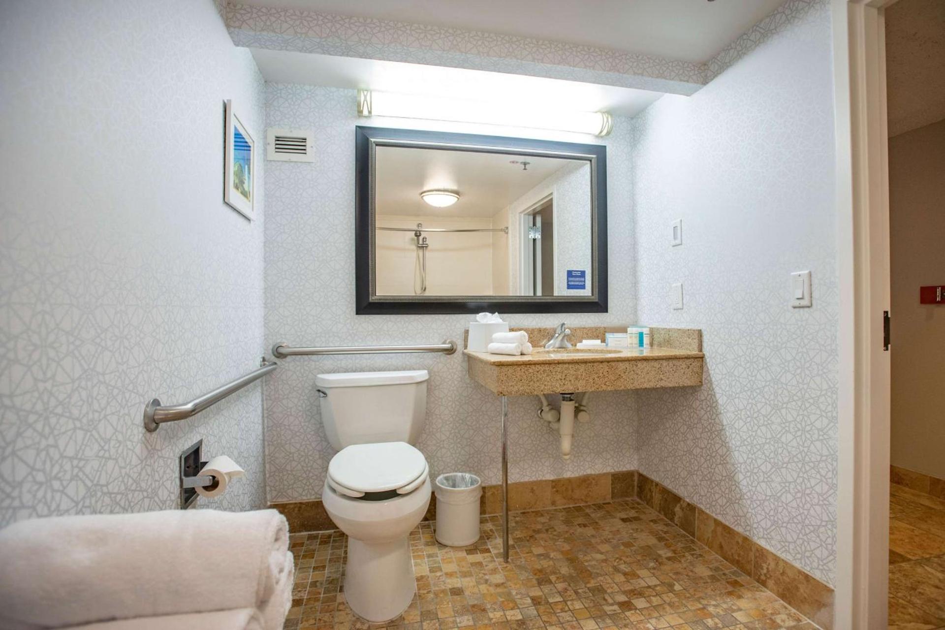 Hampton Inn Pensacola-Airport photo 38