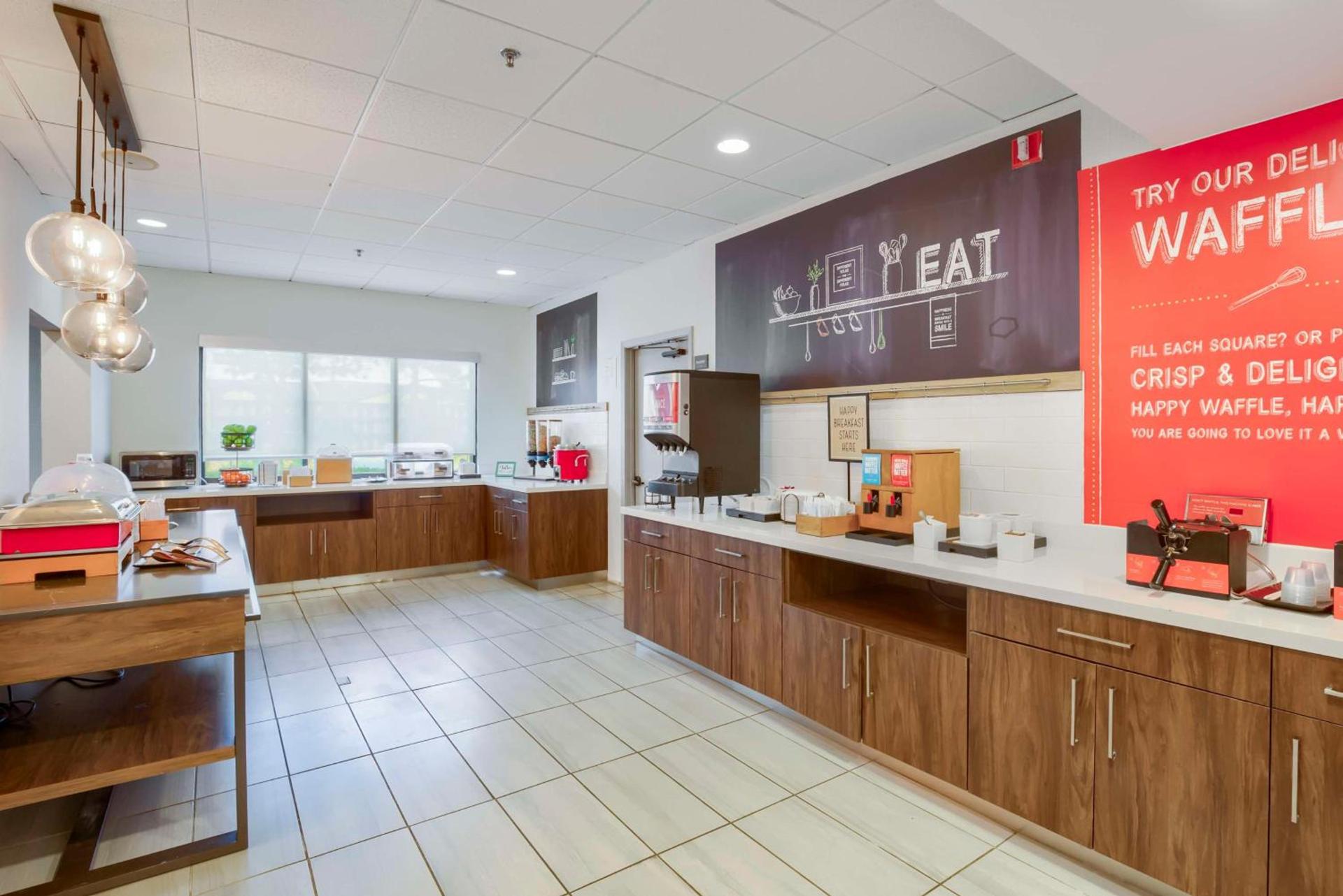 Hampton Inn Mobile-I-10/Bellingrath Gardens photo 8