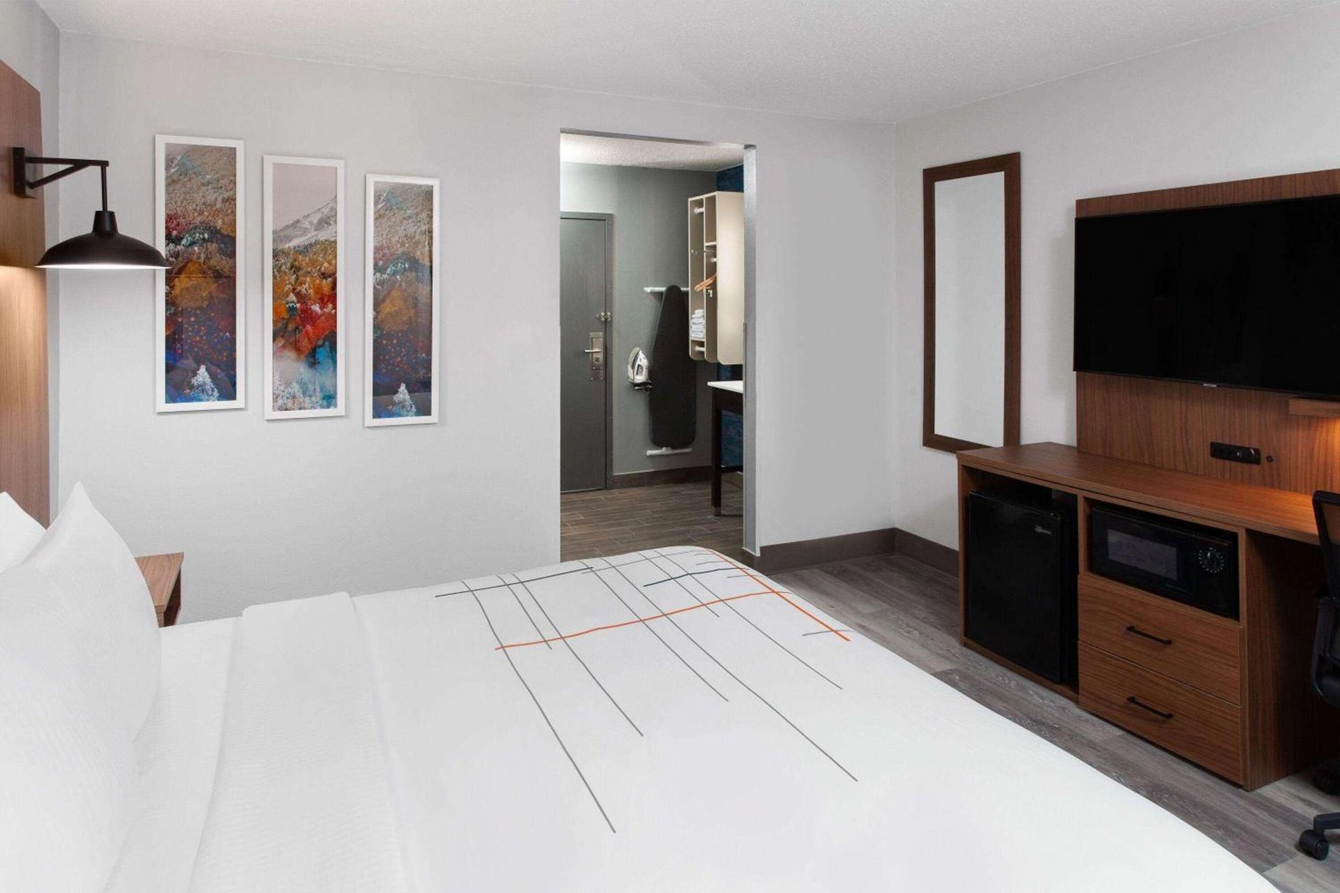 La Quinta Inn by Wyndham Wausau photo 11